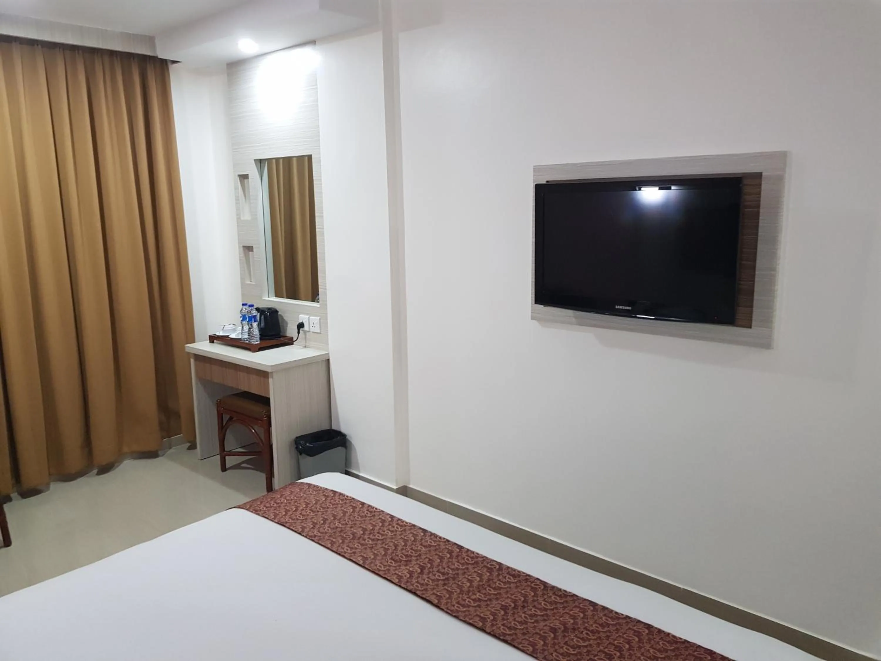 Bedroom, Bed in The K Hotel