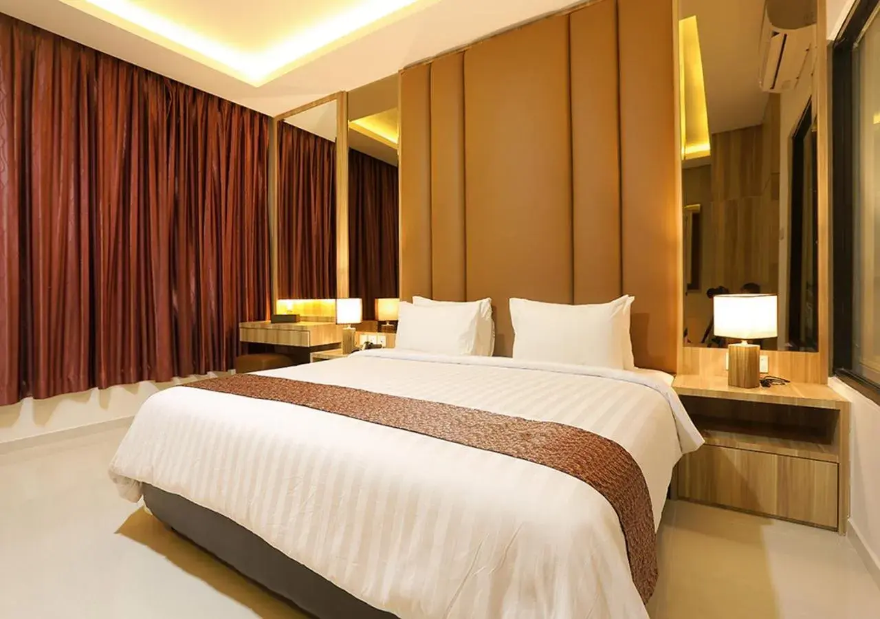 Bedroom, Bed in The K Hotel Bedroom, Bed in The K Hotel