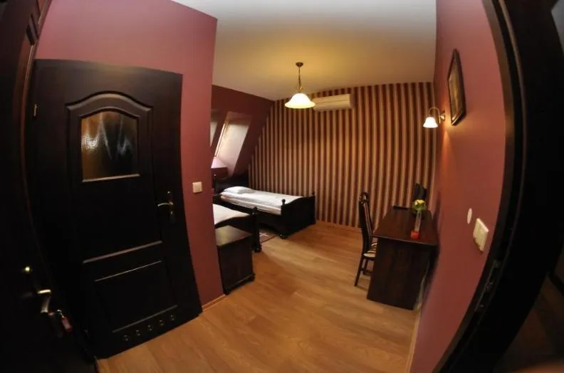 Photo of the whole room, Bed in Kryształowy Pałacyk