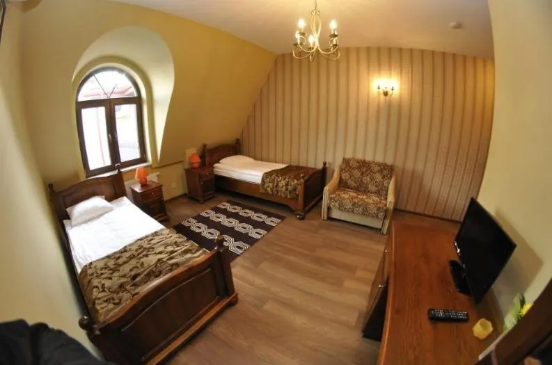 Photo of the whole room, Bed in Kryształowy Pałacyk