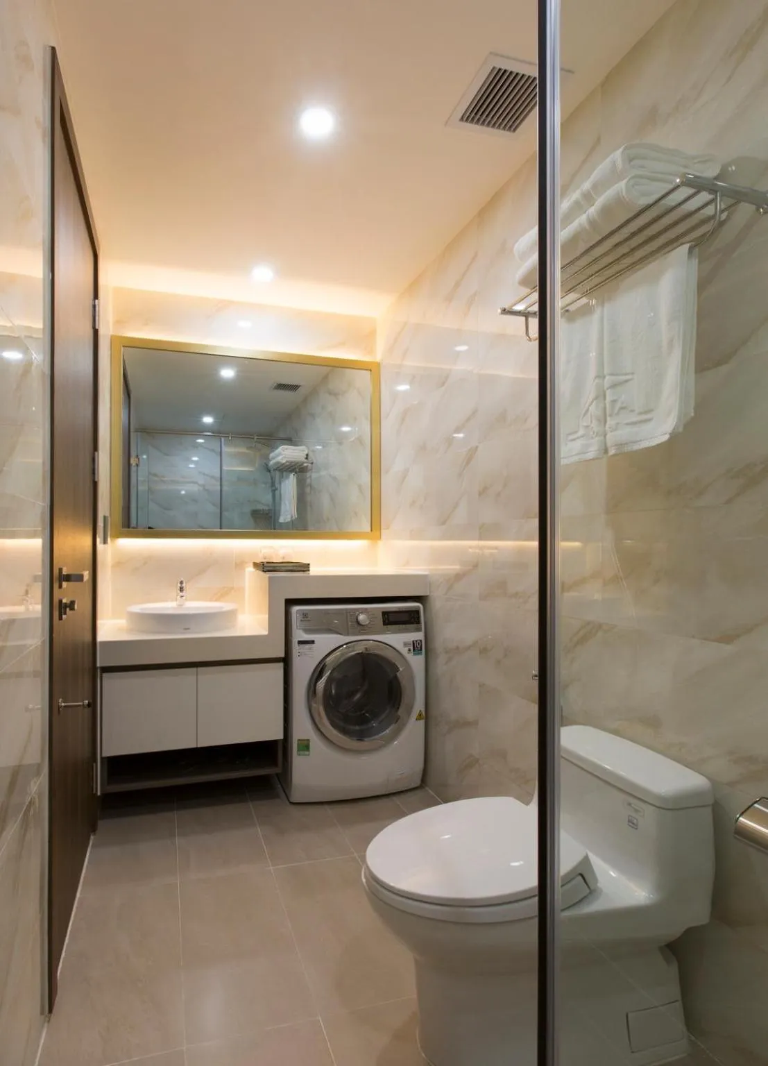 Bathroom in NTA Hotel - Serviced Apartments