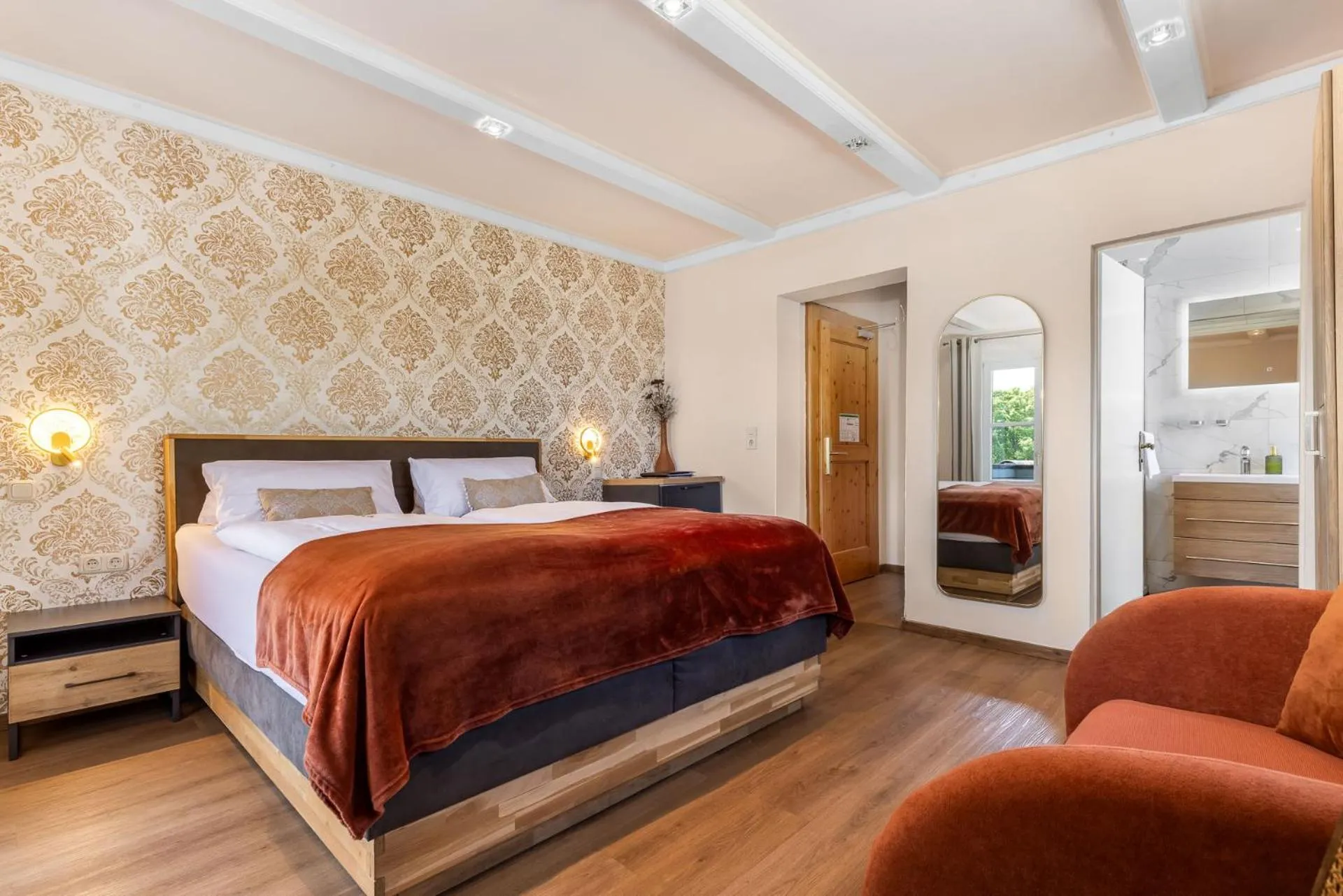 Photo of the whole room, Bed in Hotel Schlossblick Chiemsee