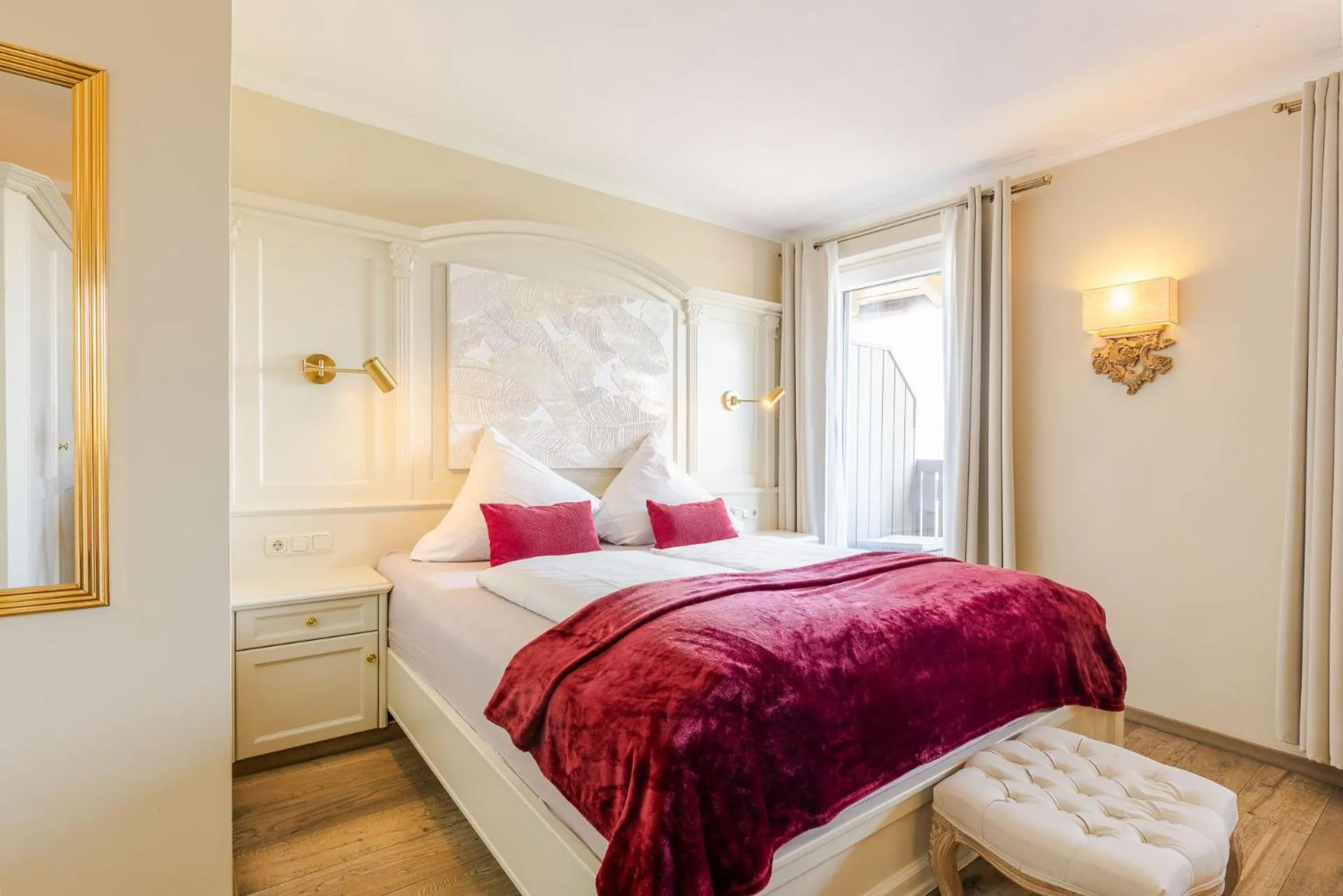 Photo of the whole room, Bed in Hotel Schlossblick Chiemsee