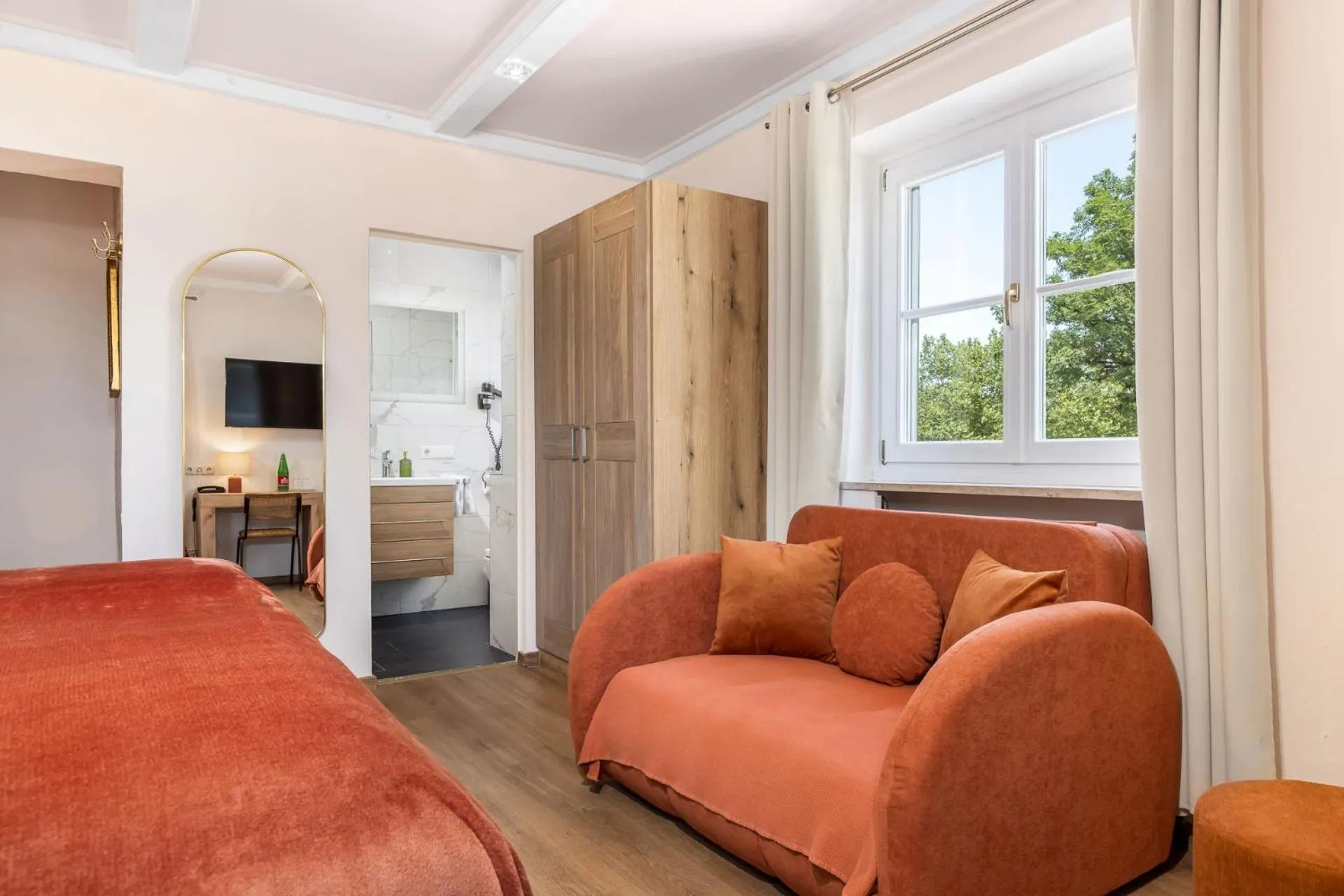 Photo of the whole room, Bed in Hotel Schlossblick Chiemsee