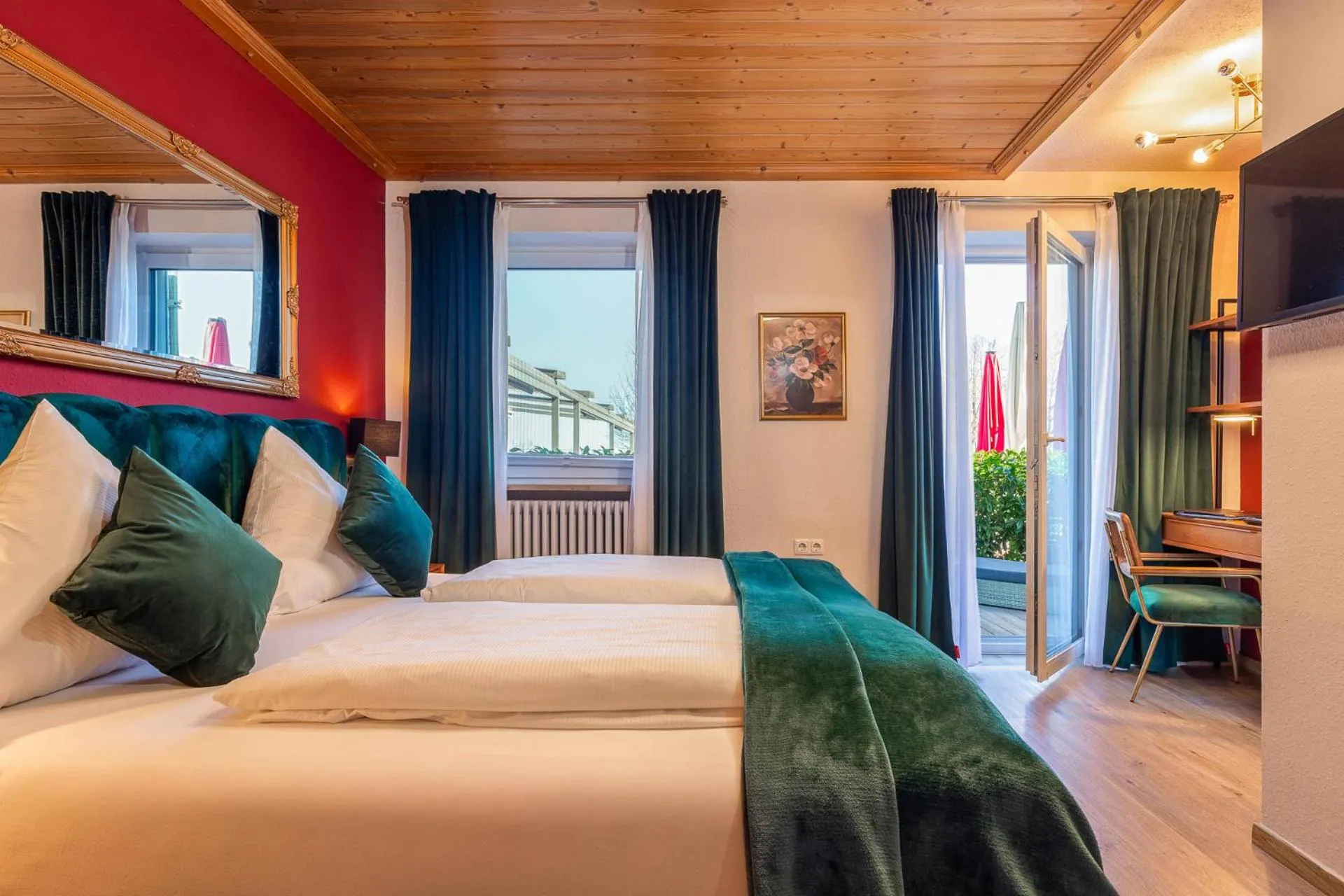 Photo of the whole room, Bed in Hotel Schlossblick Chiemsee