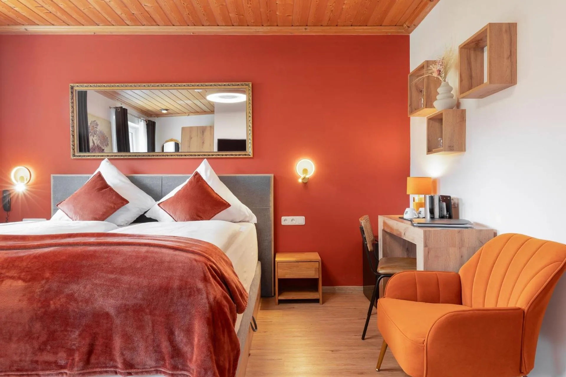 Photo of the whole room, Bed in Hotel Schlossblick Chiemsee