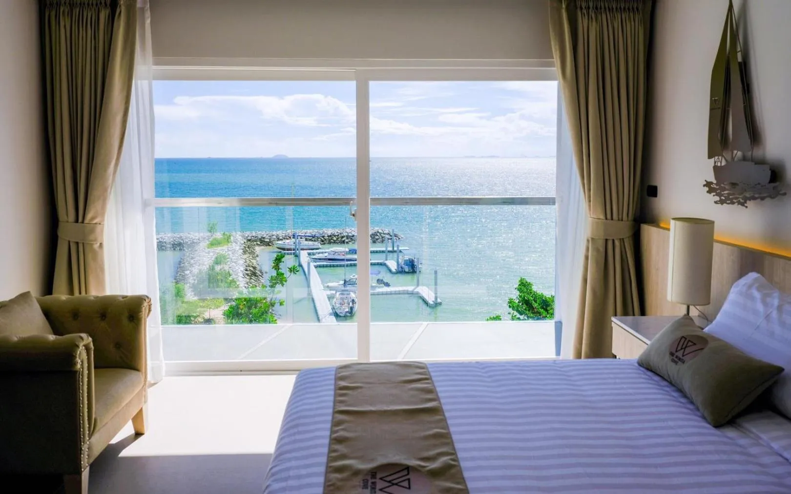 Sea view, Bed in Worita Cove Hotel