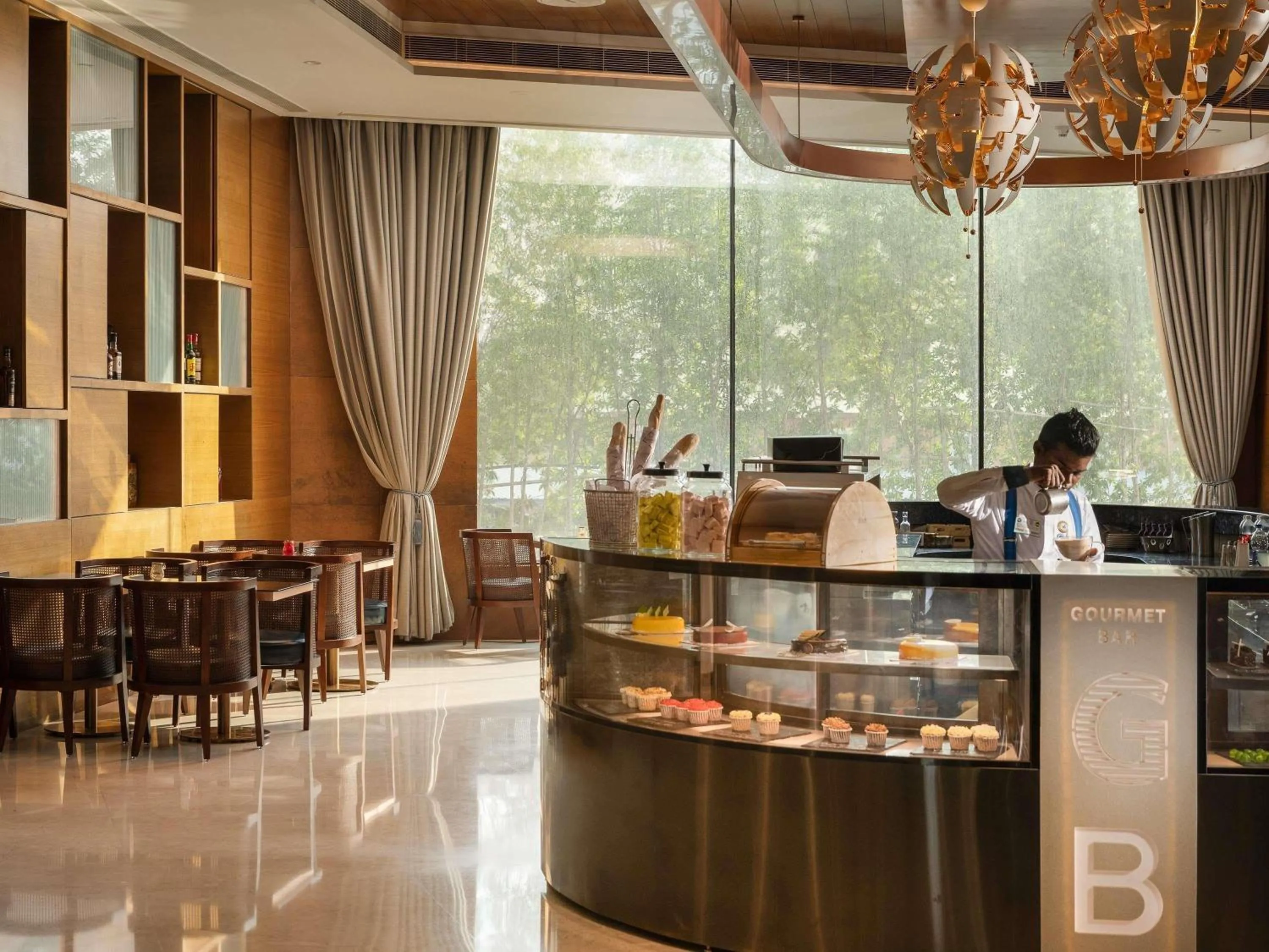 Lounge or bar in Novotel Vijayawada Varun