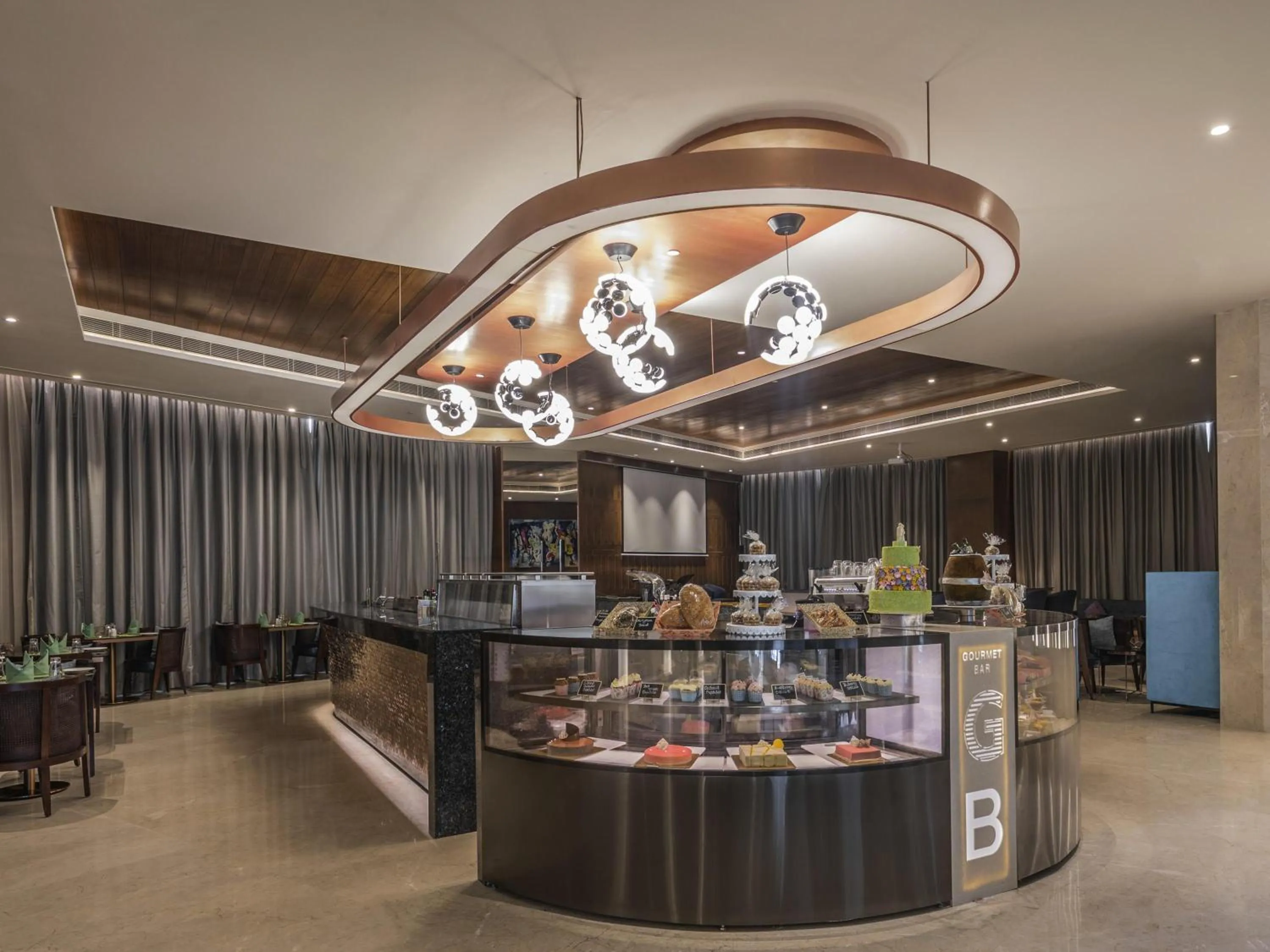 Lounge or bar in Novotel Vijayawada Varun