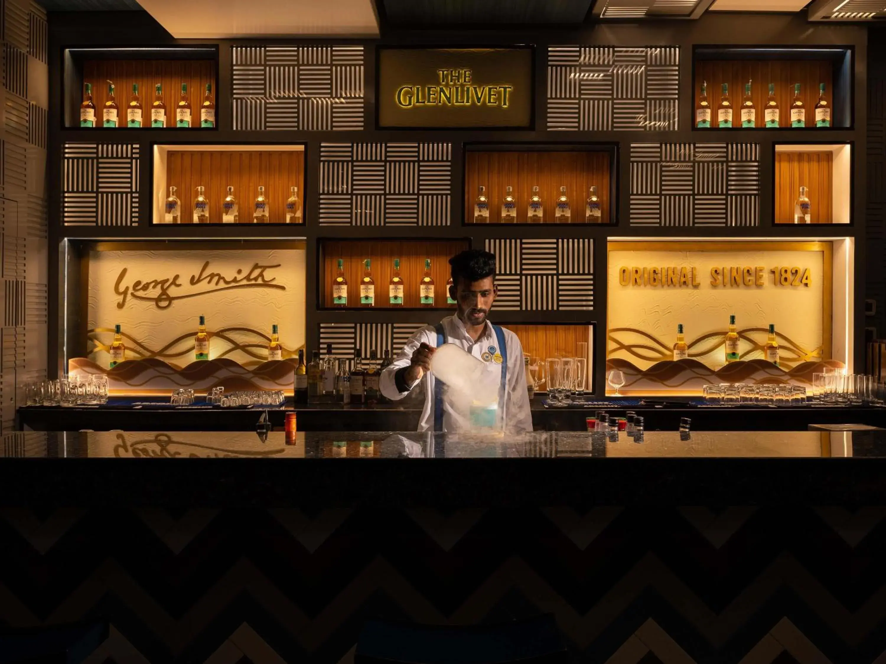 Restaurant/places to eat in Novotel Vijayawada Varun Restaurant/places to eat in Novotel Vijayawada Varun