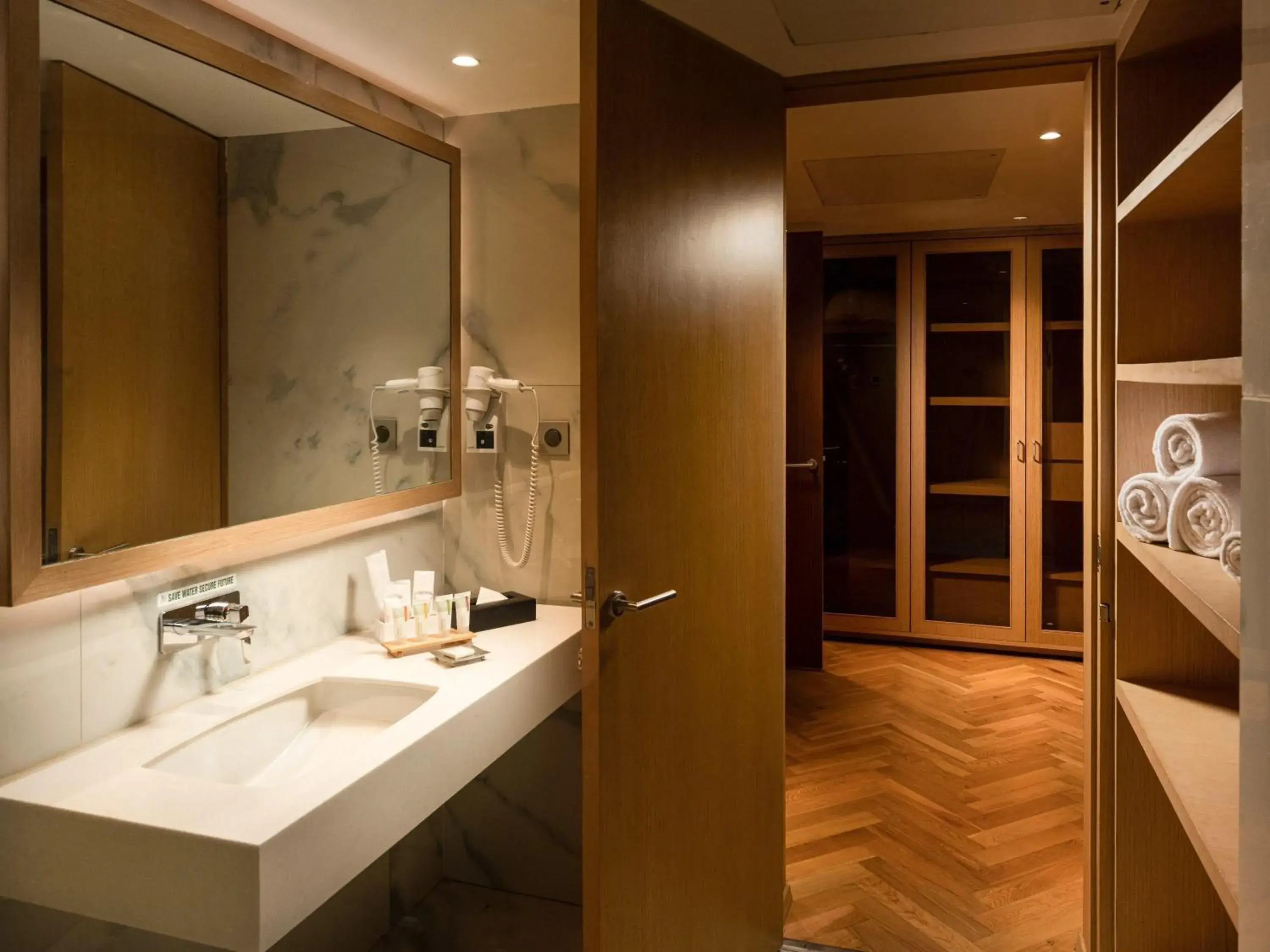 Bedroom in Novotel Vijayawada Varun Bedroom in Novotel Vijayawada Varun