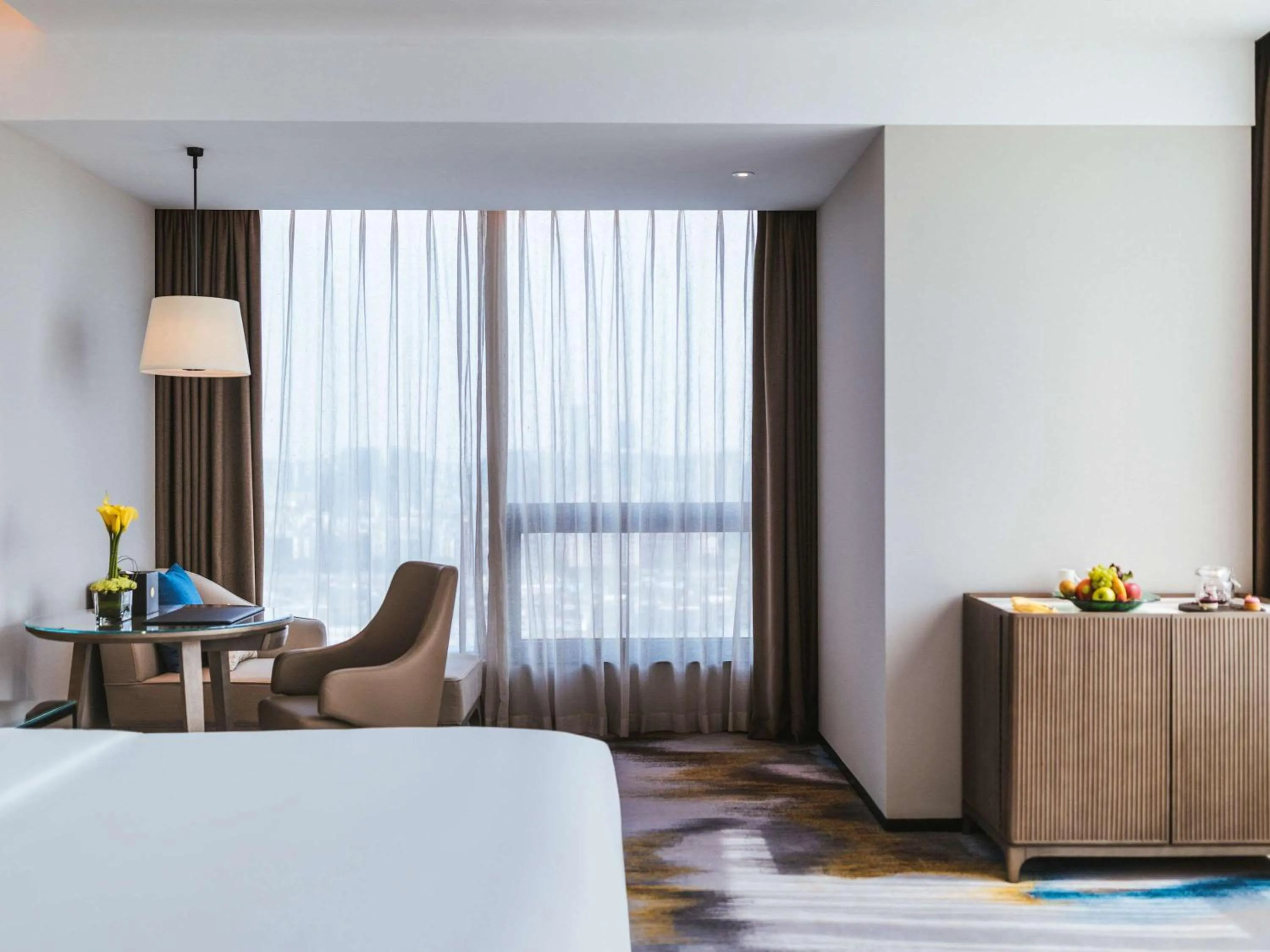 Photo of the whole room, Bed in Pullman Fuzhou Tahoe