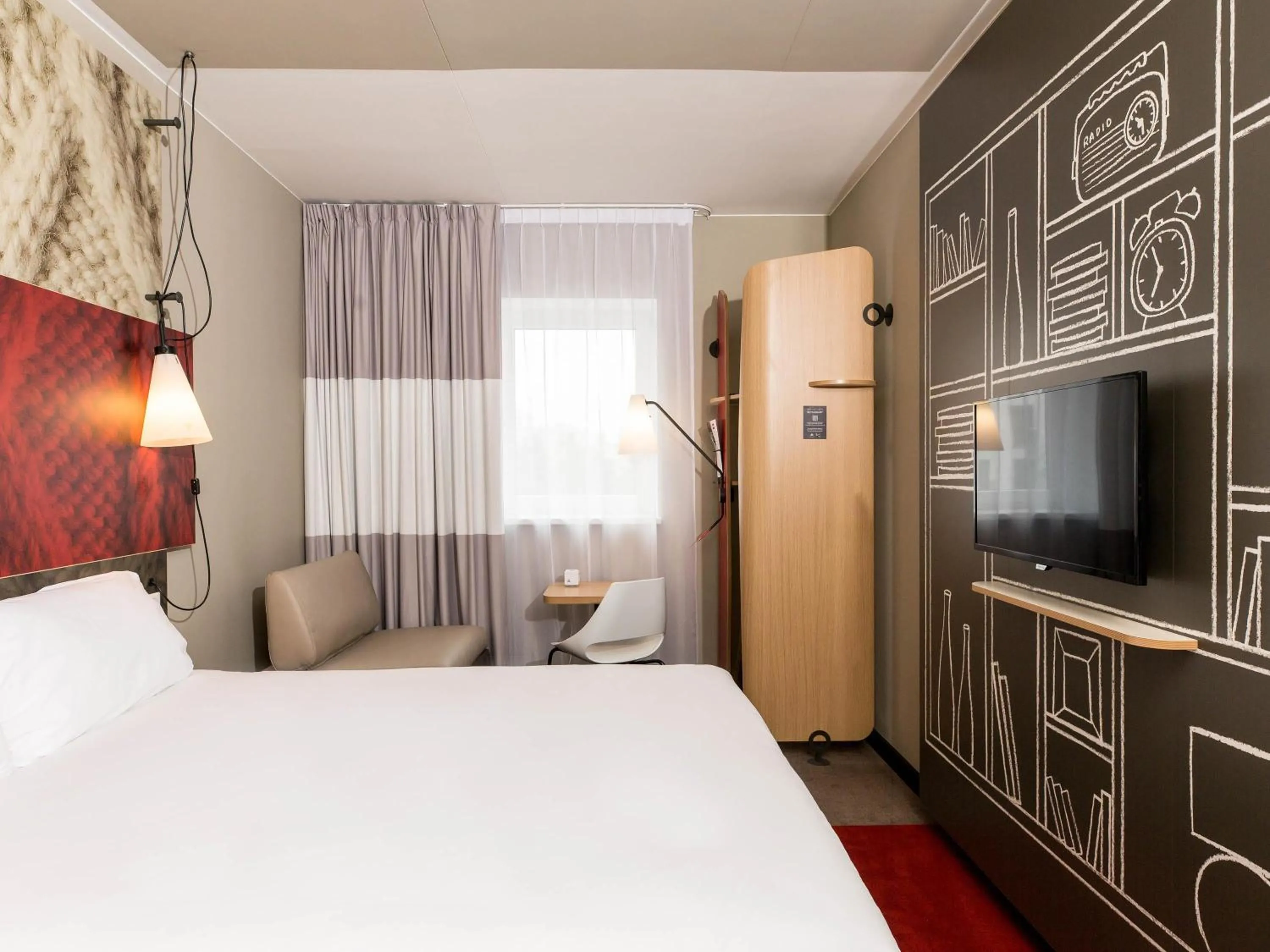 Bedroom, Bed in ibis Vilnius Centre