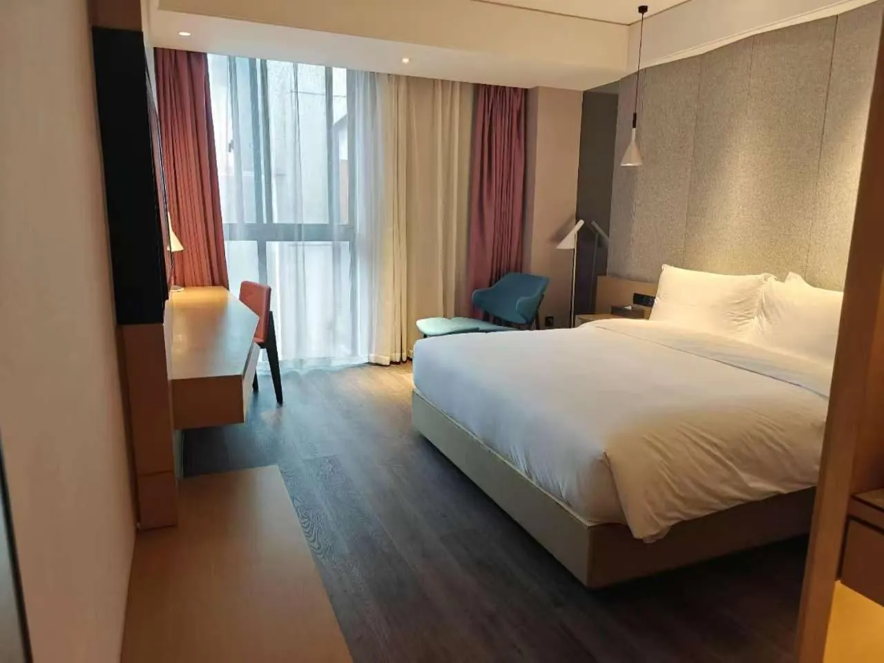 Bed in Mercure Suzhou Downtown