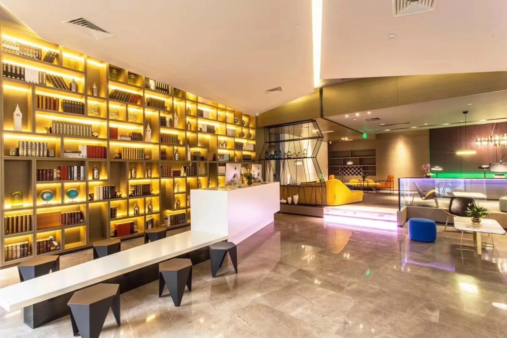 Seating area in Mercure Suzhou Downtown