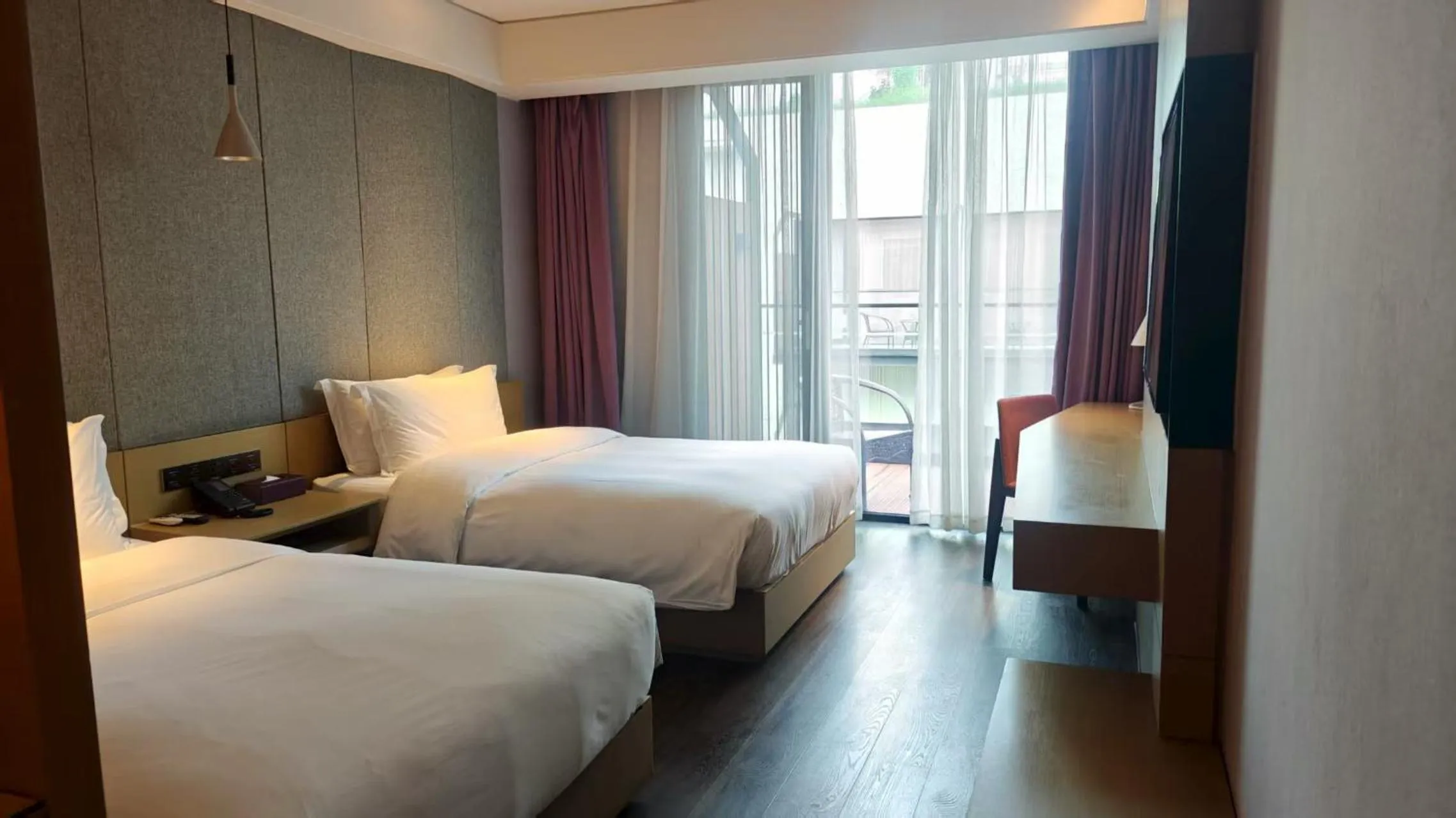 Bed in Mercure Suzhou Downtown