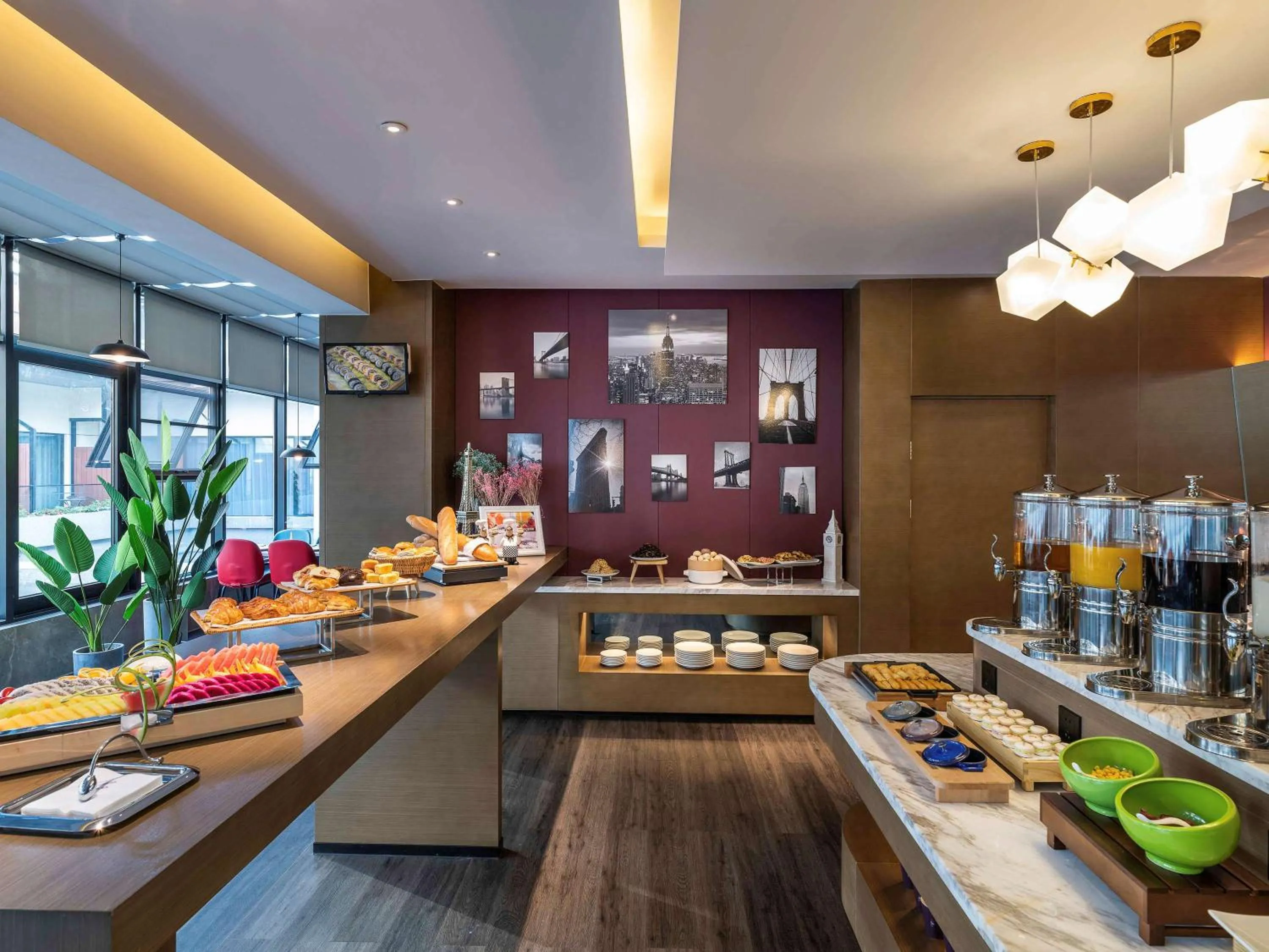 Restaurant/places to eat in Mercure Suzhou Downtown