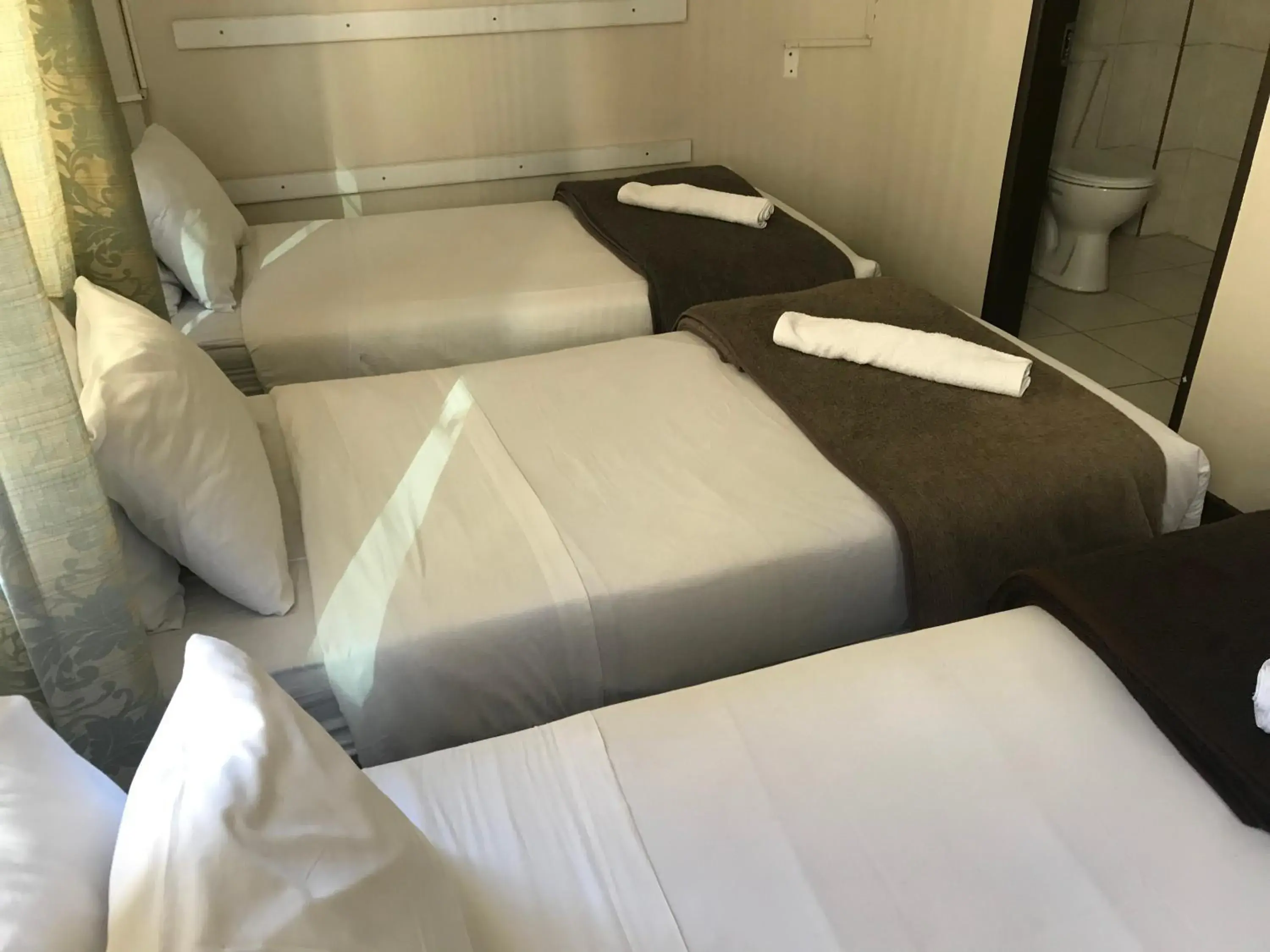 Photo of the whole room, Bed in Businessburg Hotel Photo of the whole room, Bed in Businessburg Hotel