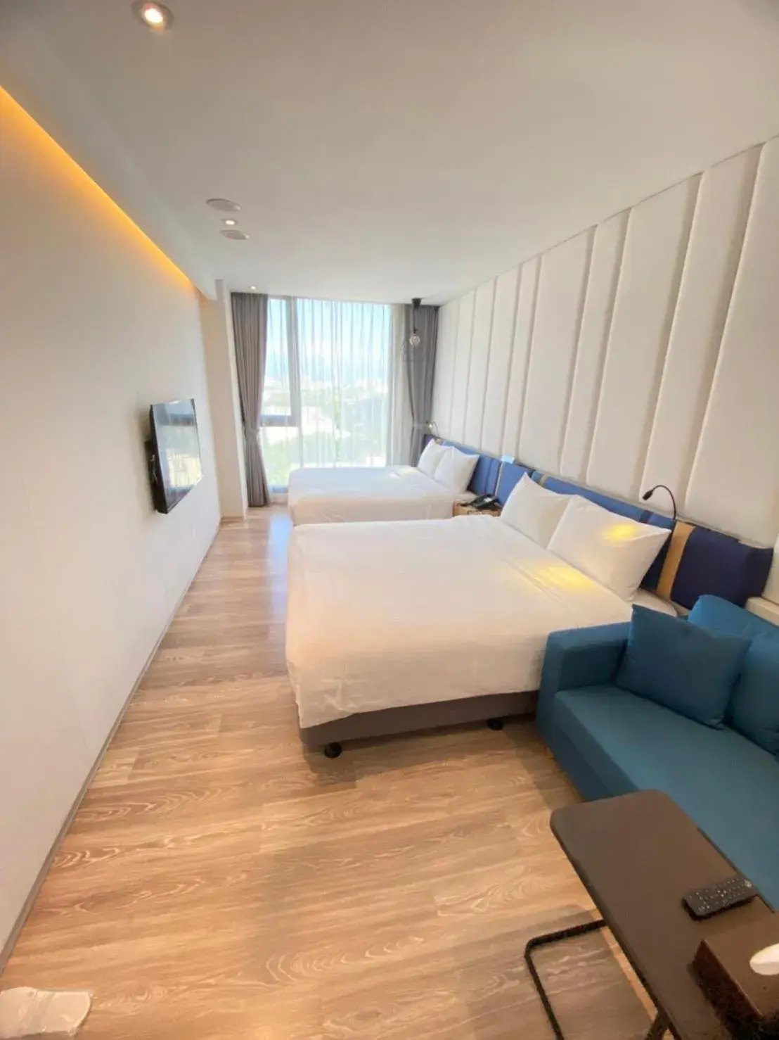 Bed in Explore Hotel Bed in Explore Hotel