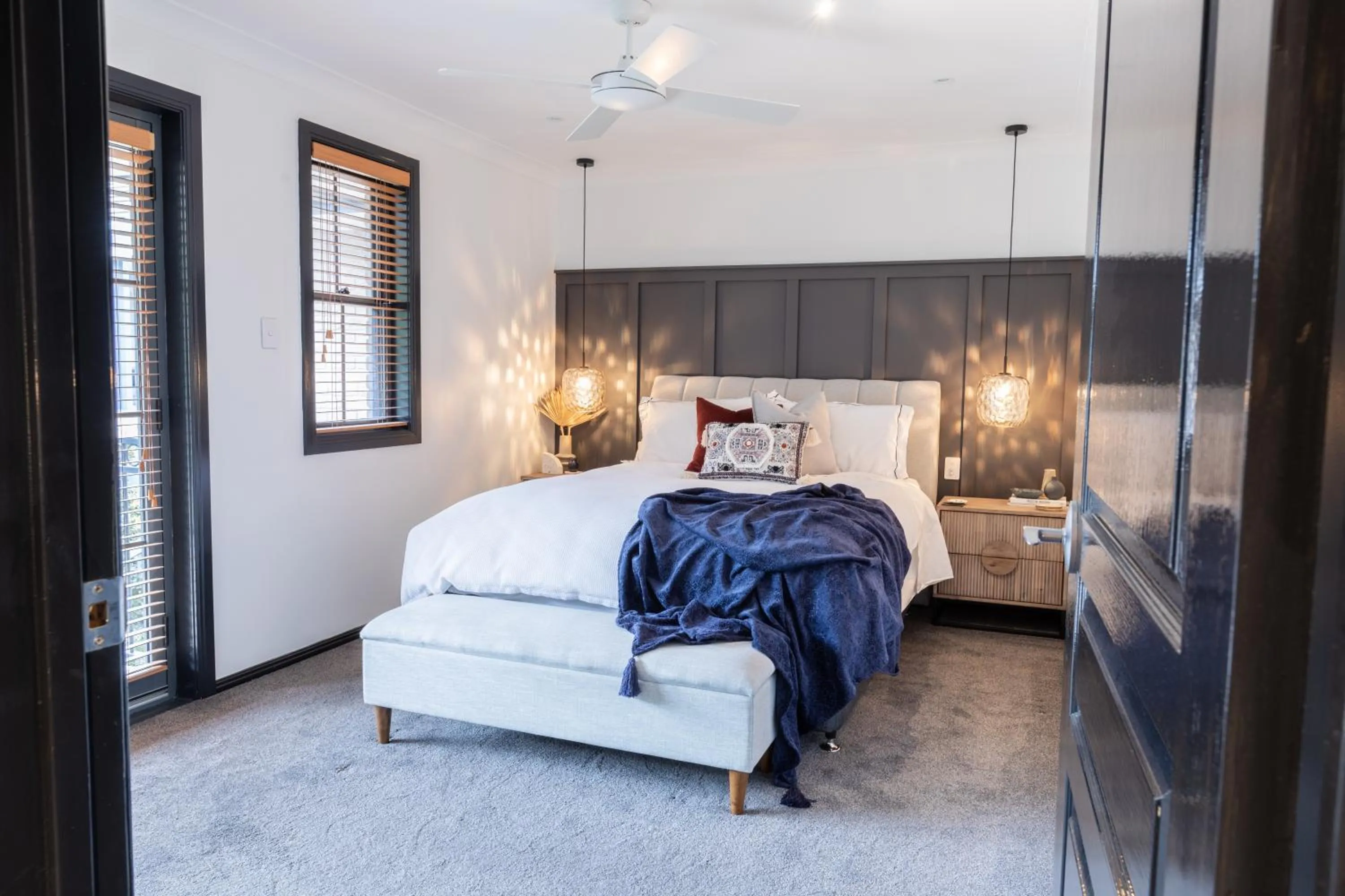 Bedroom, Bed in Camden Apartment