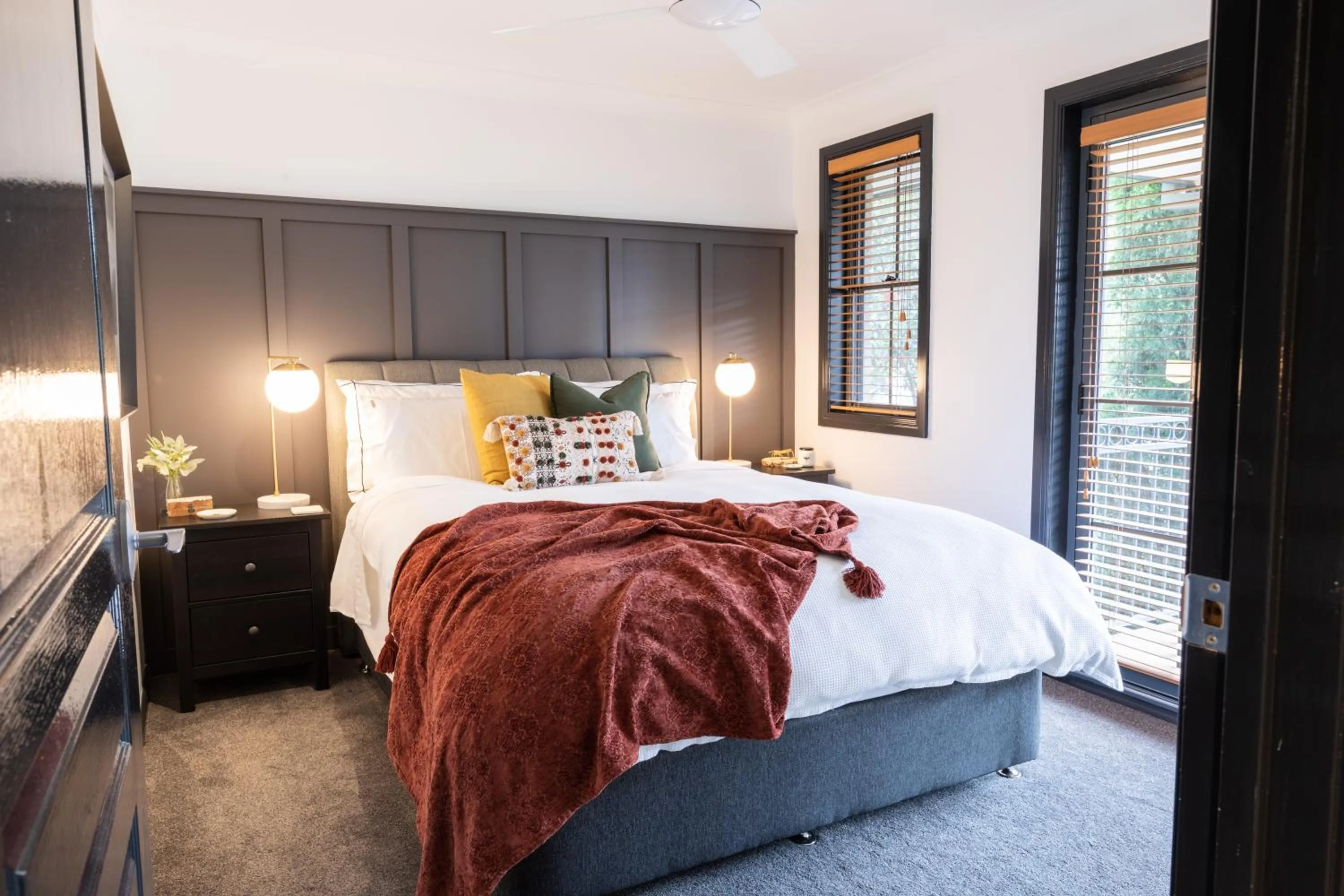 Bedroom, Bed in Camden Apartment