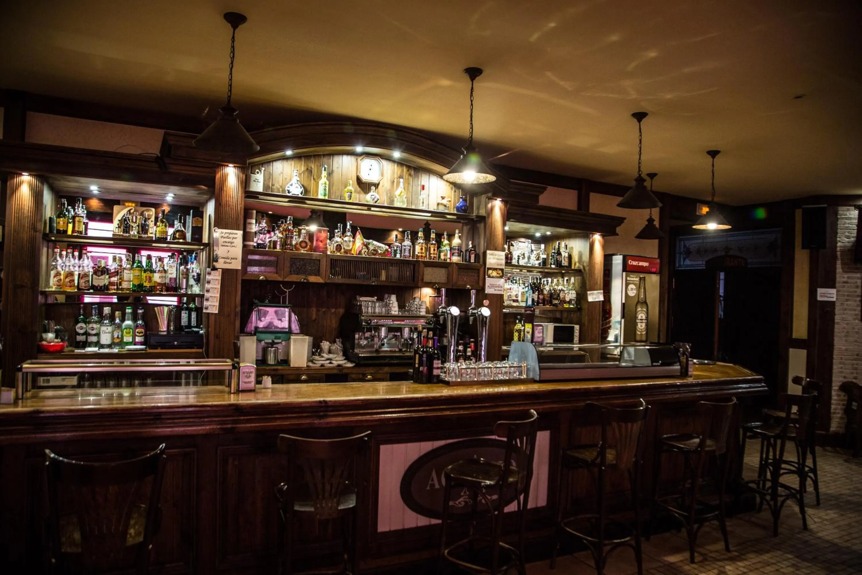 Food and drinks in Hostal Acuario