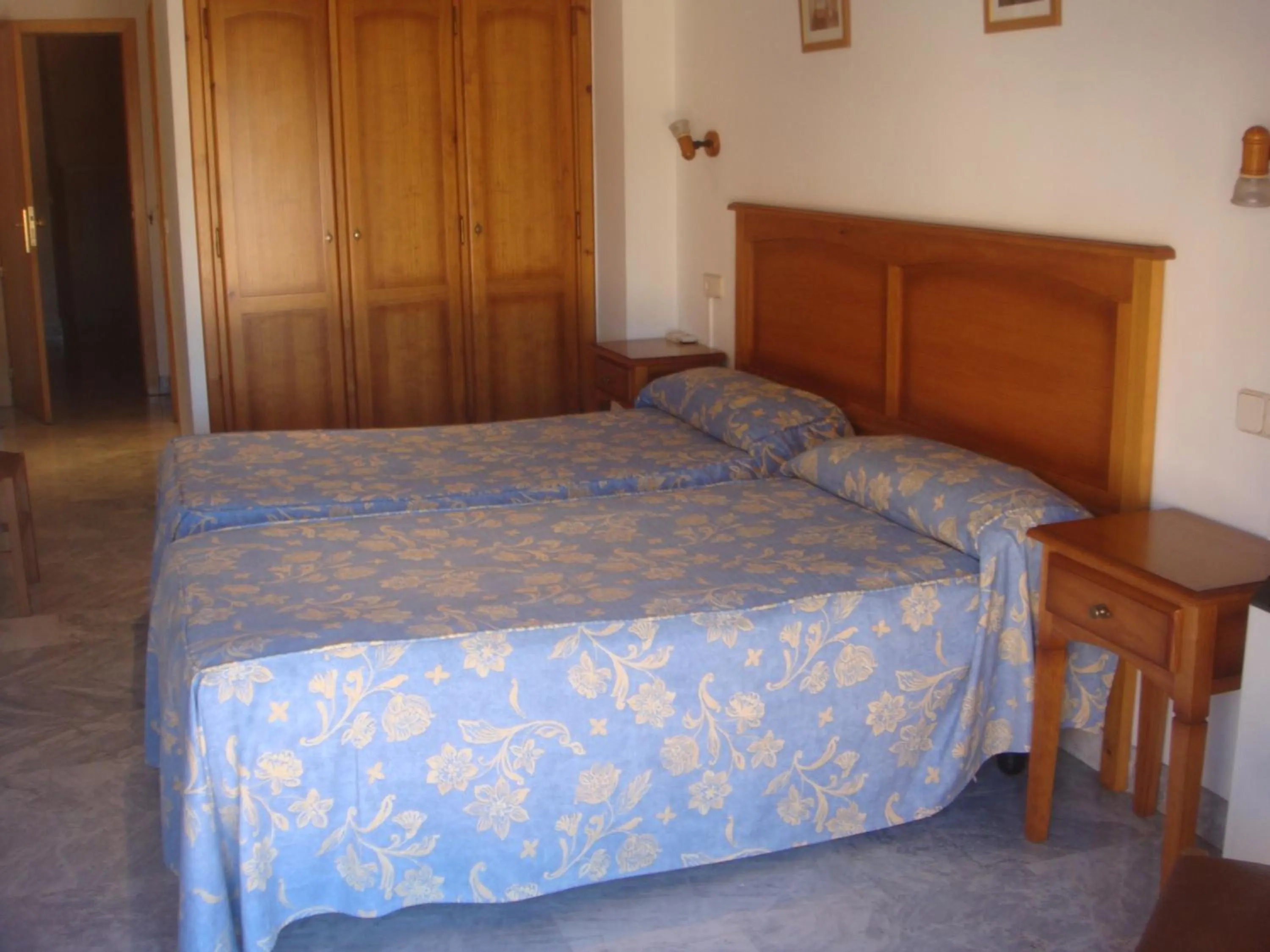 Photo of the whole room, Bed in Hostal Acuario
