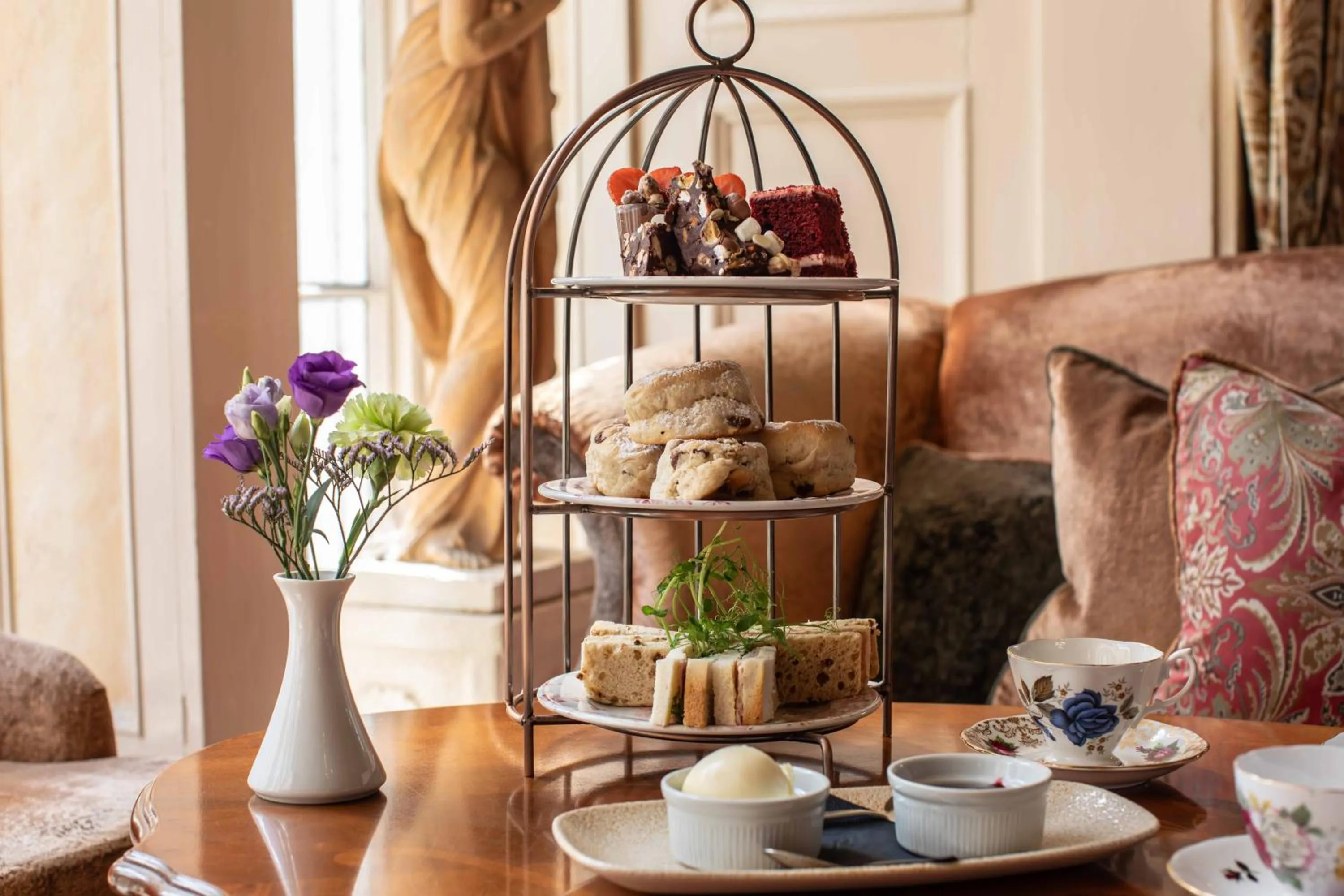 Food and drinks in Penventon Park Hotel