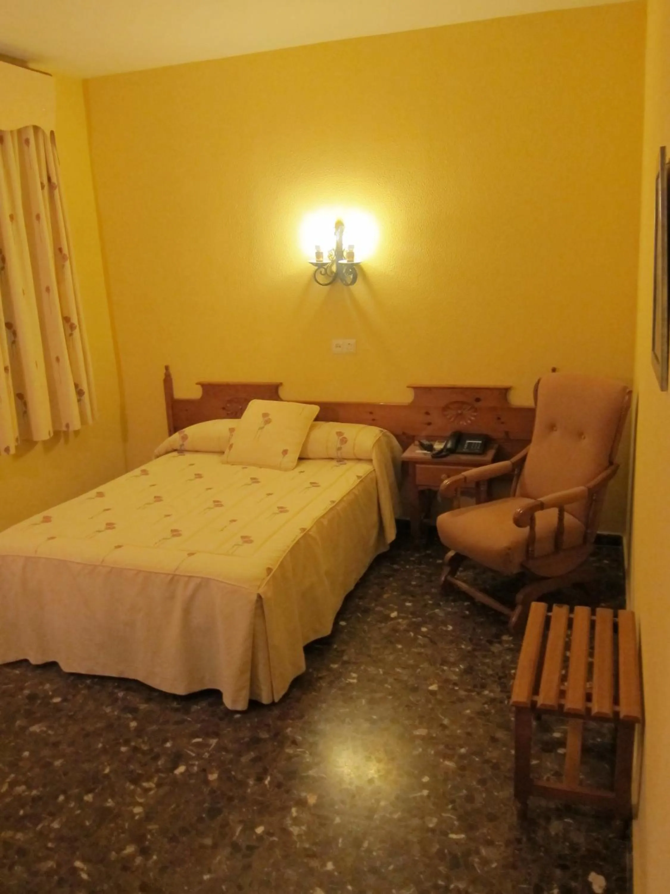 Photo of the whole room, Bed in Hotel Restaurante El Lago