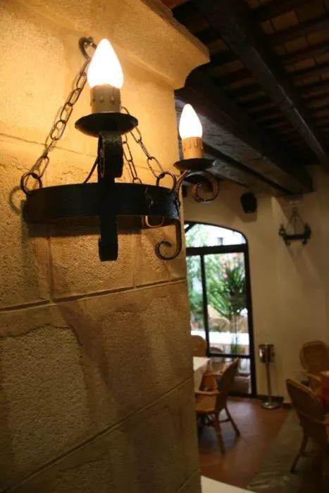 Restaurant/places to eat in Hostal Torre de Guzmán