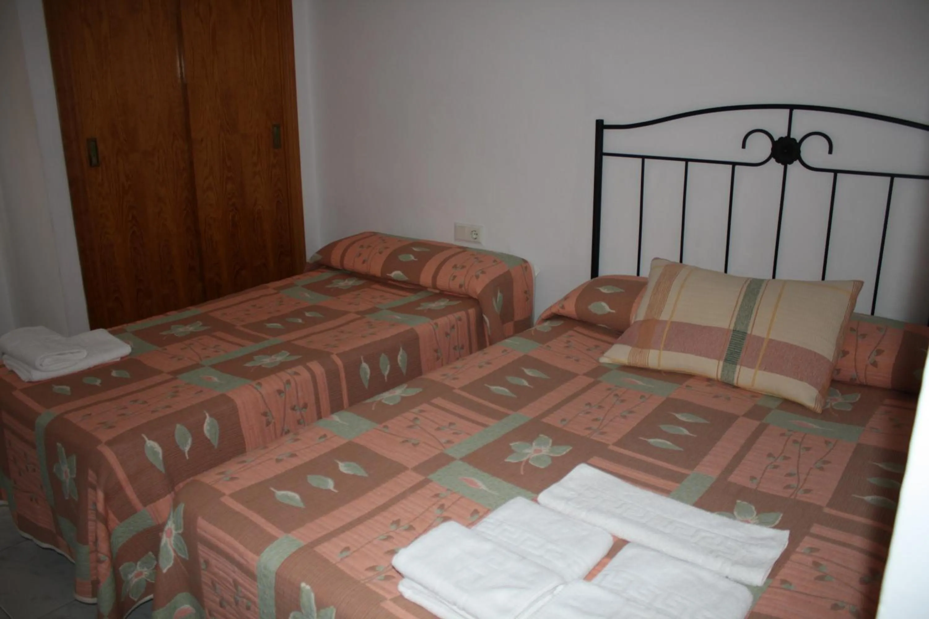 Photo of the whole room, Bed in Hostal Torre de Guzmán