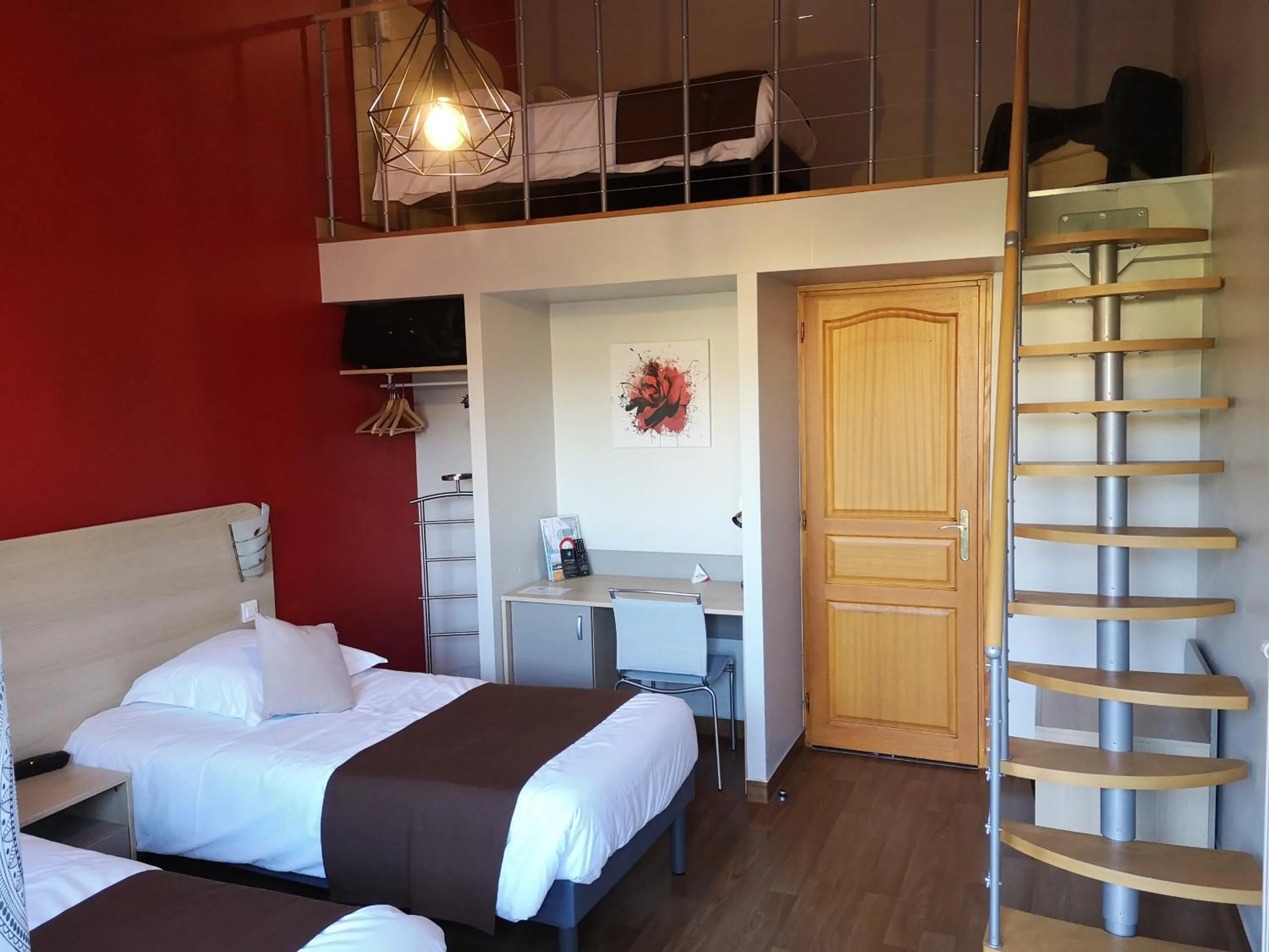 Superior Triple Room in Villa Motel