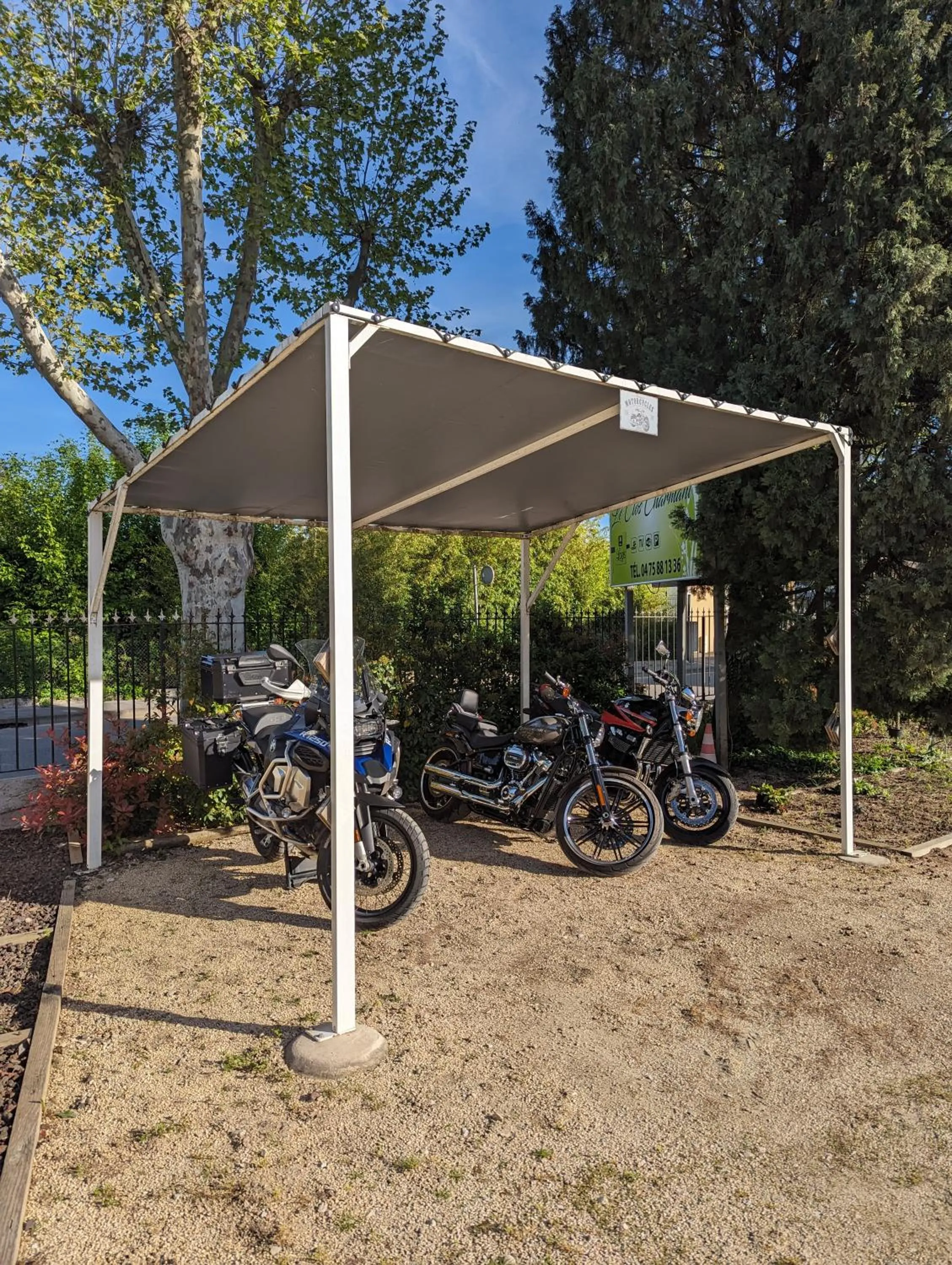 Hôtel Restaurant Le Clos Charmant