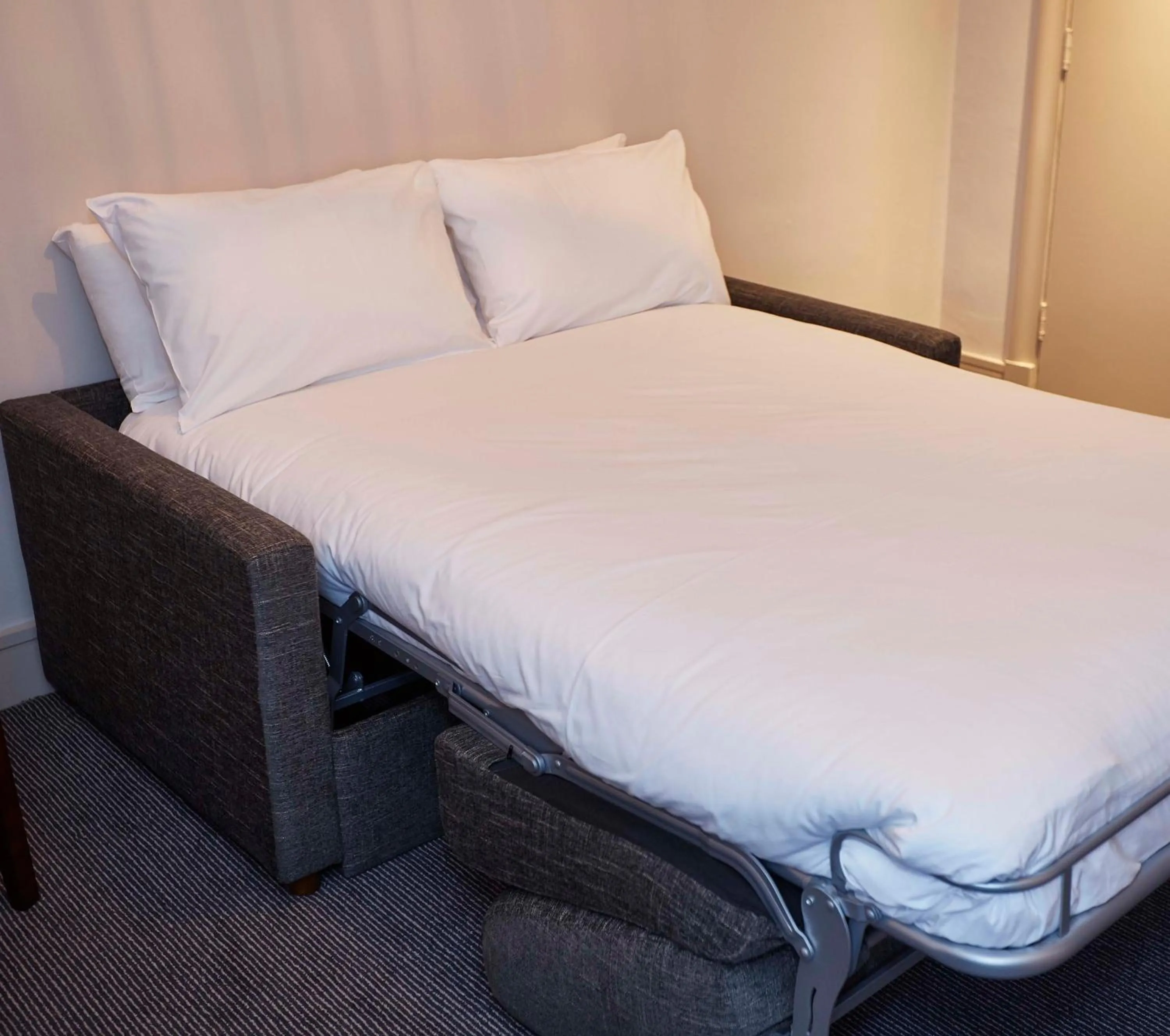 Bed in Greswolde Arms by Chef & Brewer Collection