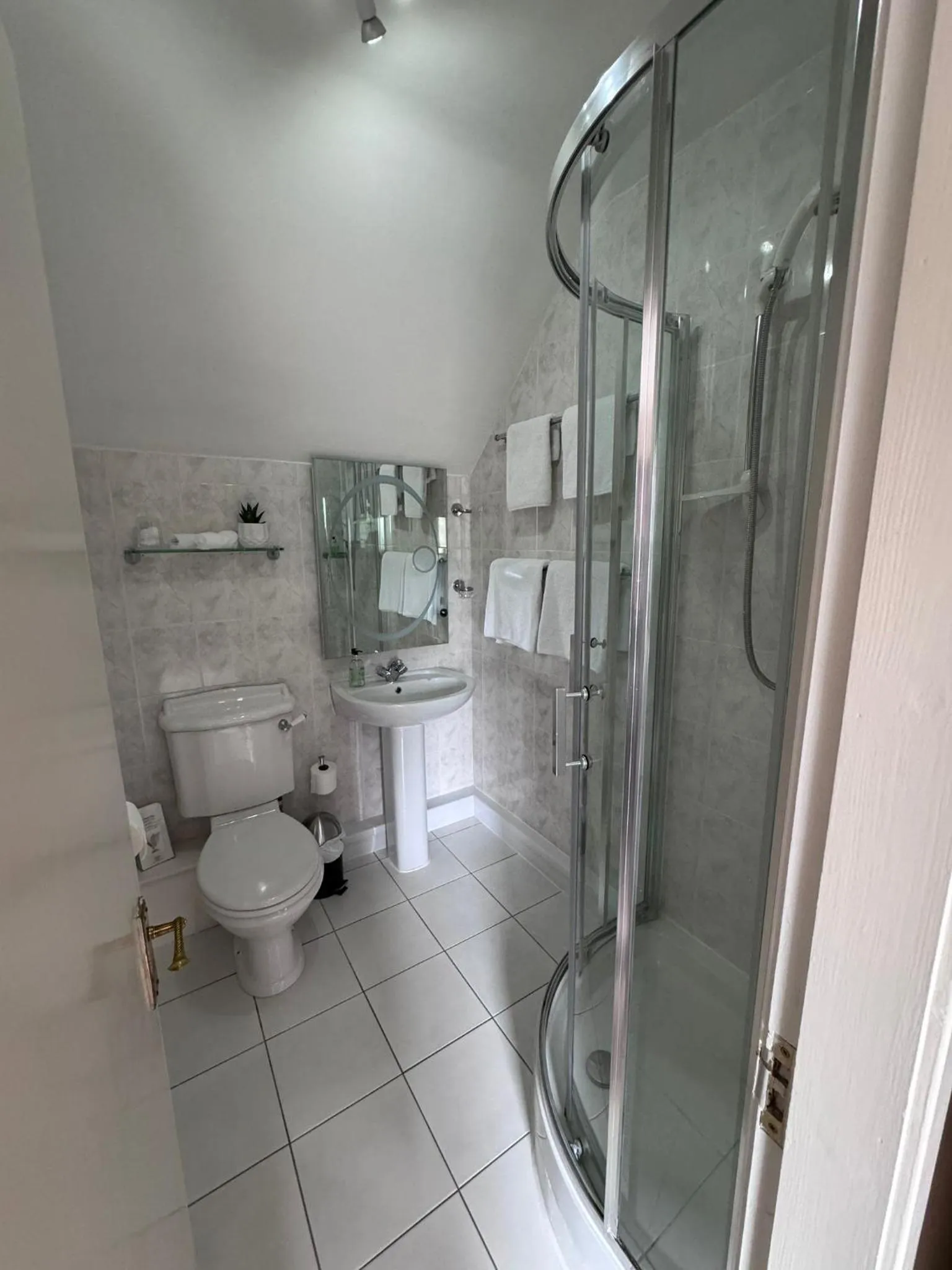 Bathroom in Beinn Bhracaigh