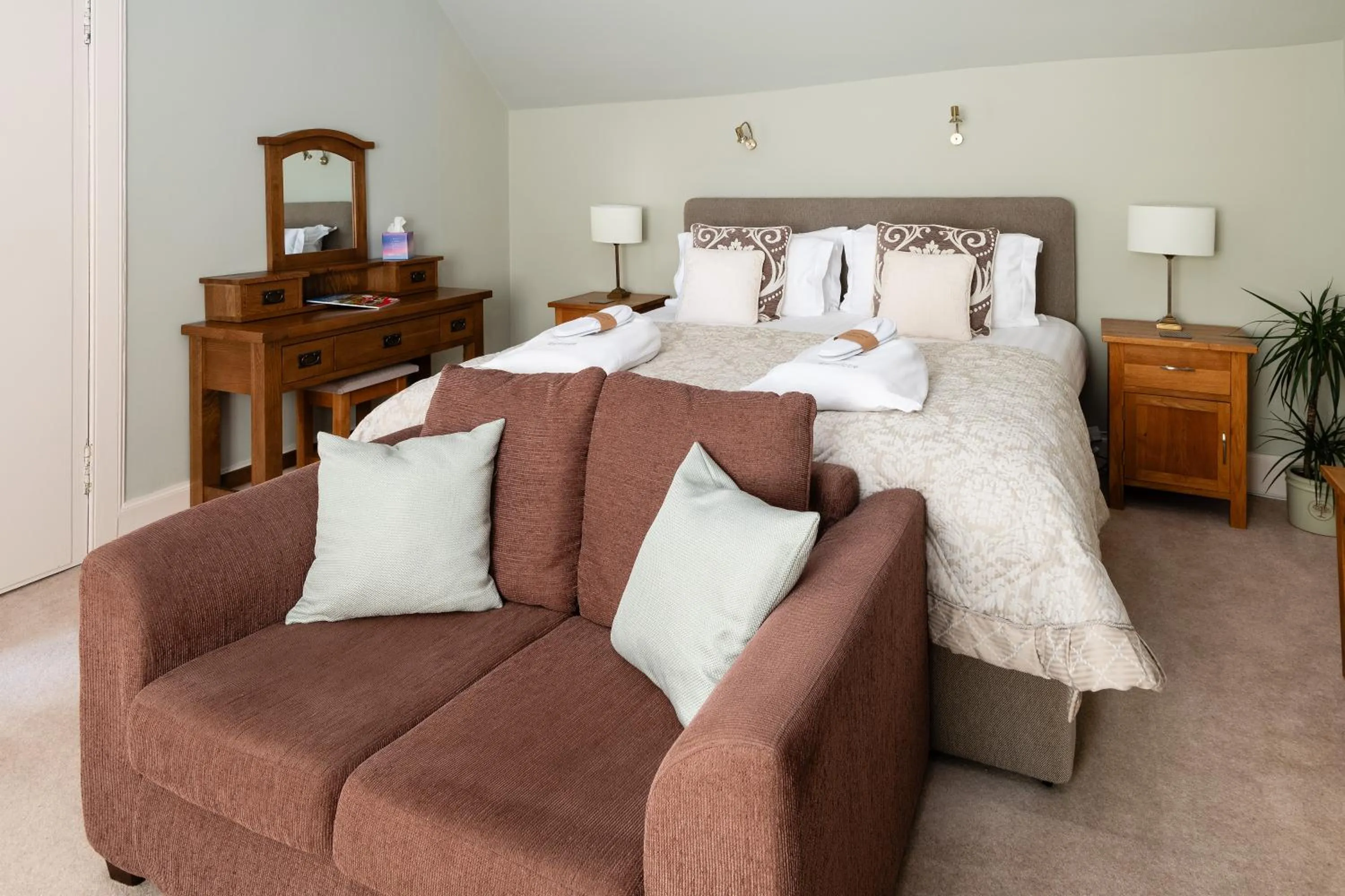 Seating area, Bed in Beinn Bhracaigh