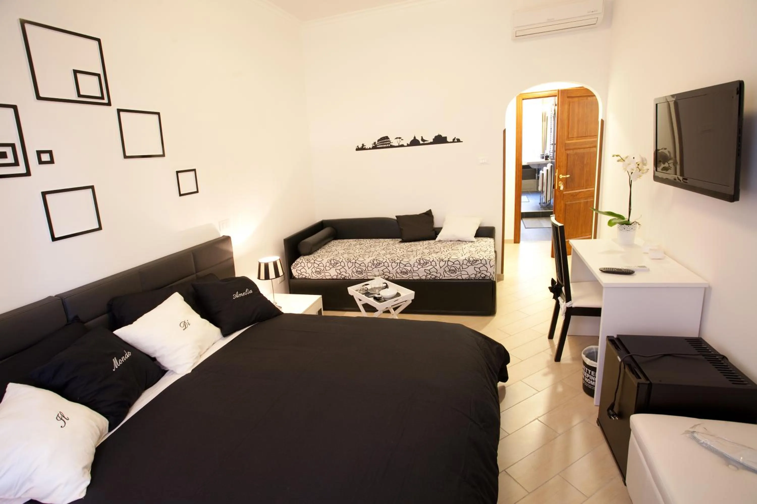 Bedroom, Bed in Il Mondo Di Amelia