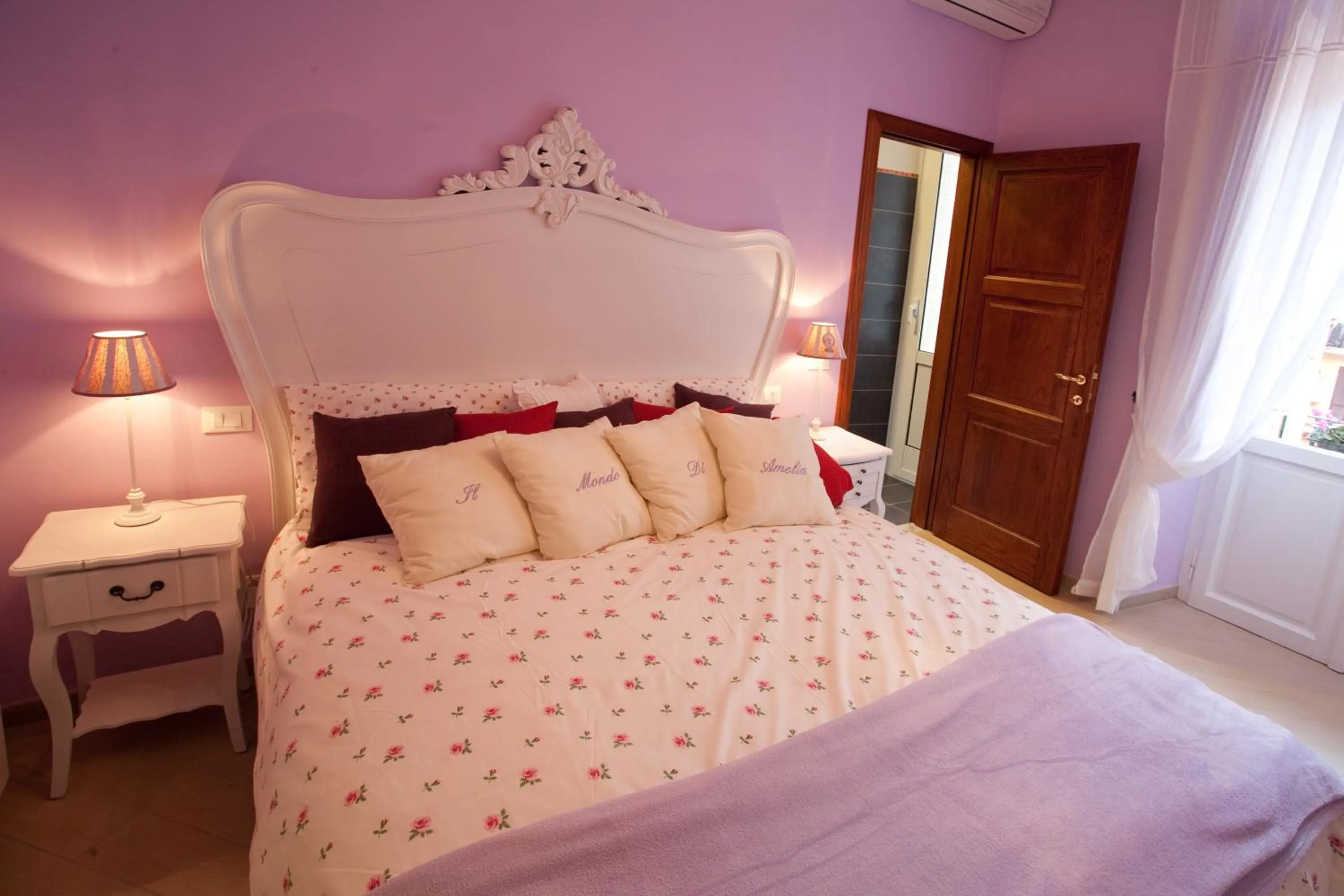 Bedroom, Bed in Il Mondo Di Amelia