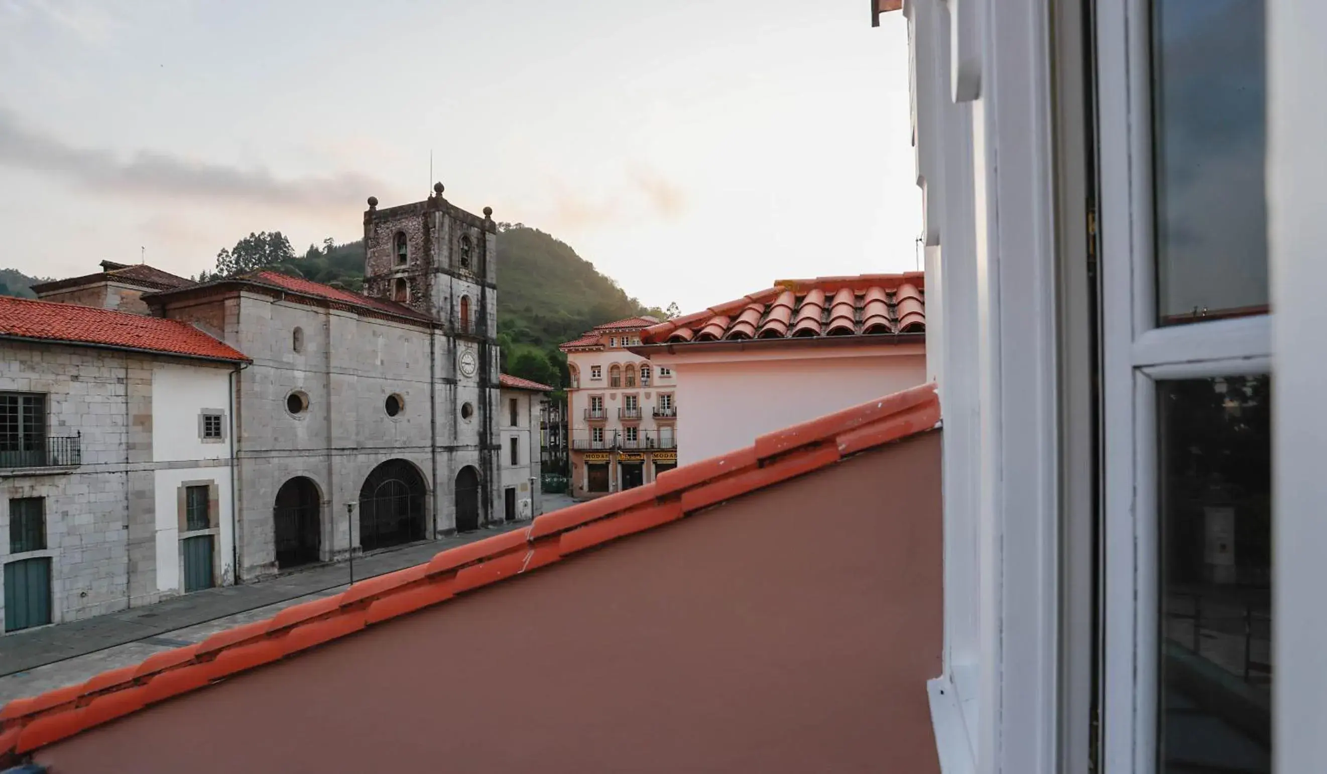 Large Double Room in Hotel Rey Silo Large Double Room in Hotel Rey Silo