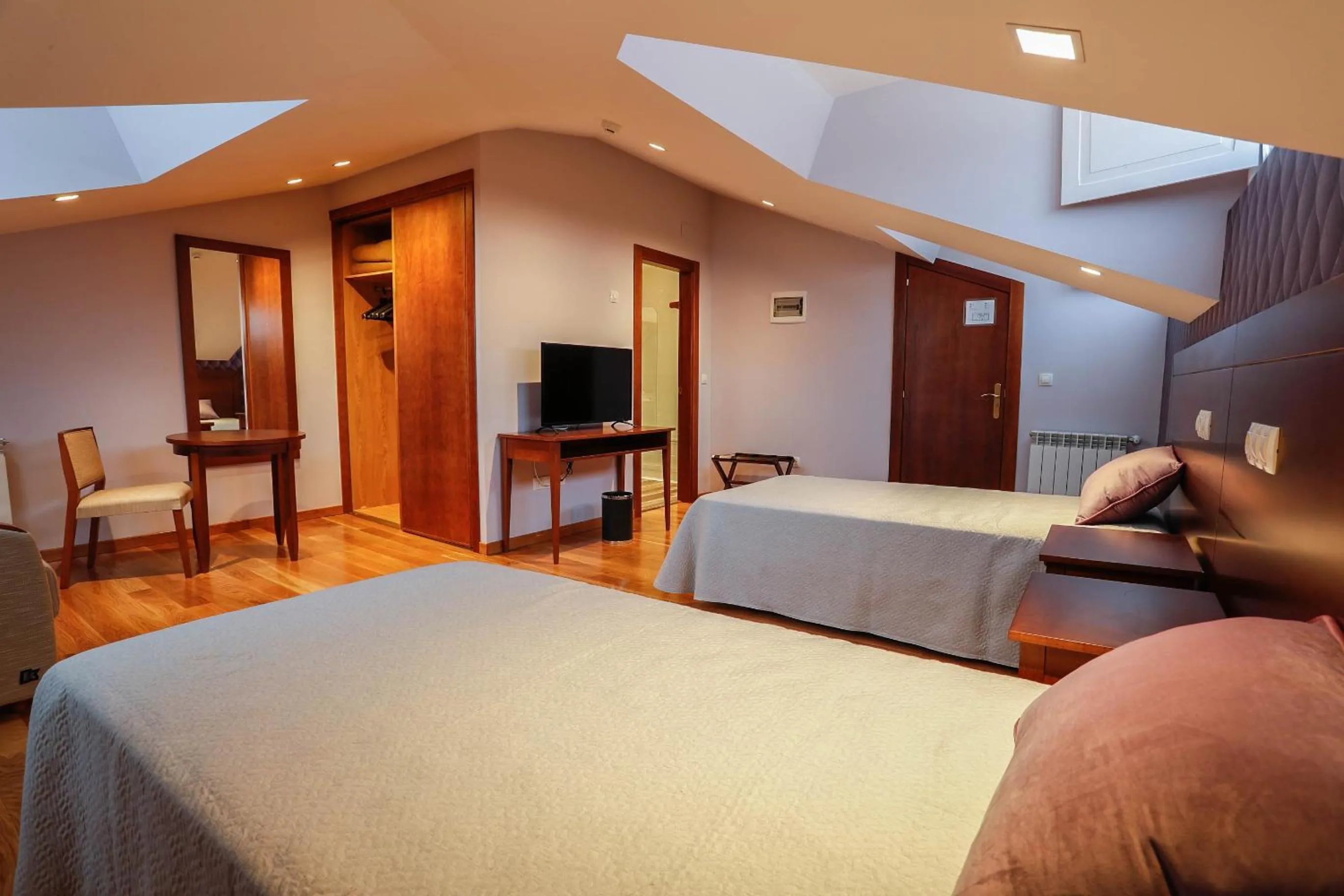 Photo of the whole room, Bed in Hotel Rey Silo