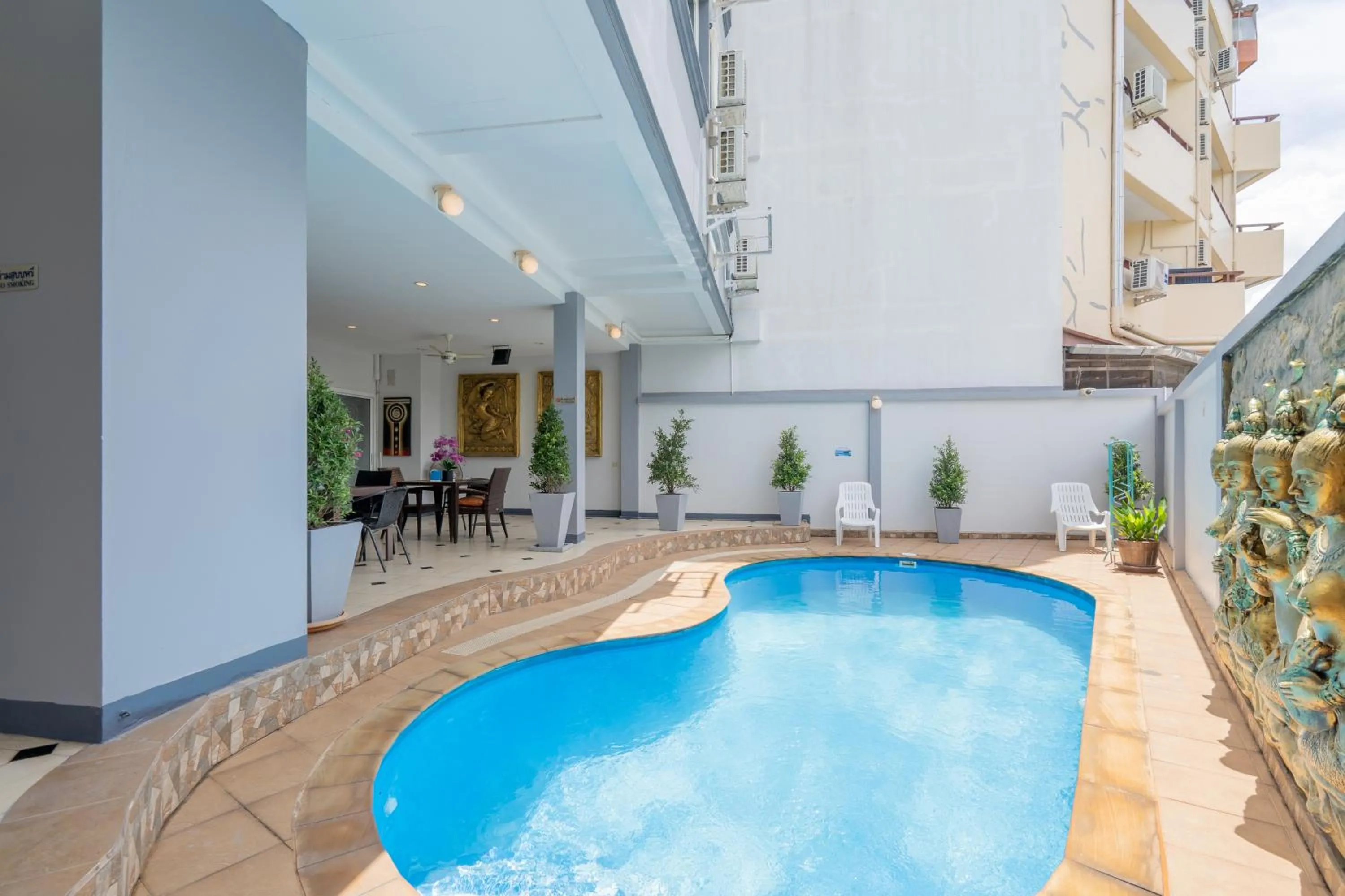 Patio in Square One Hotel Patong