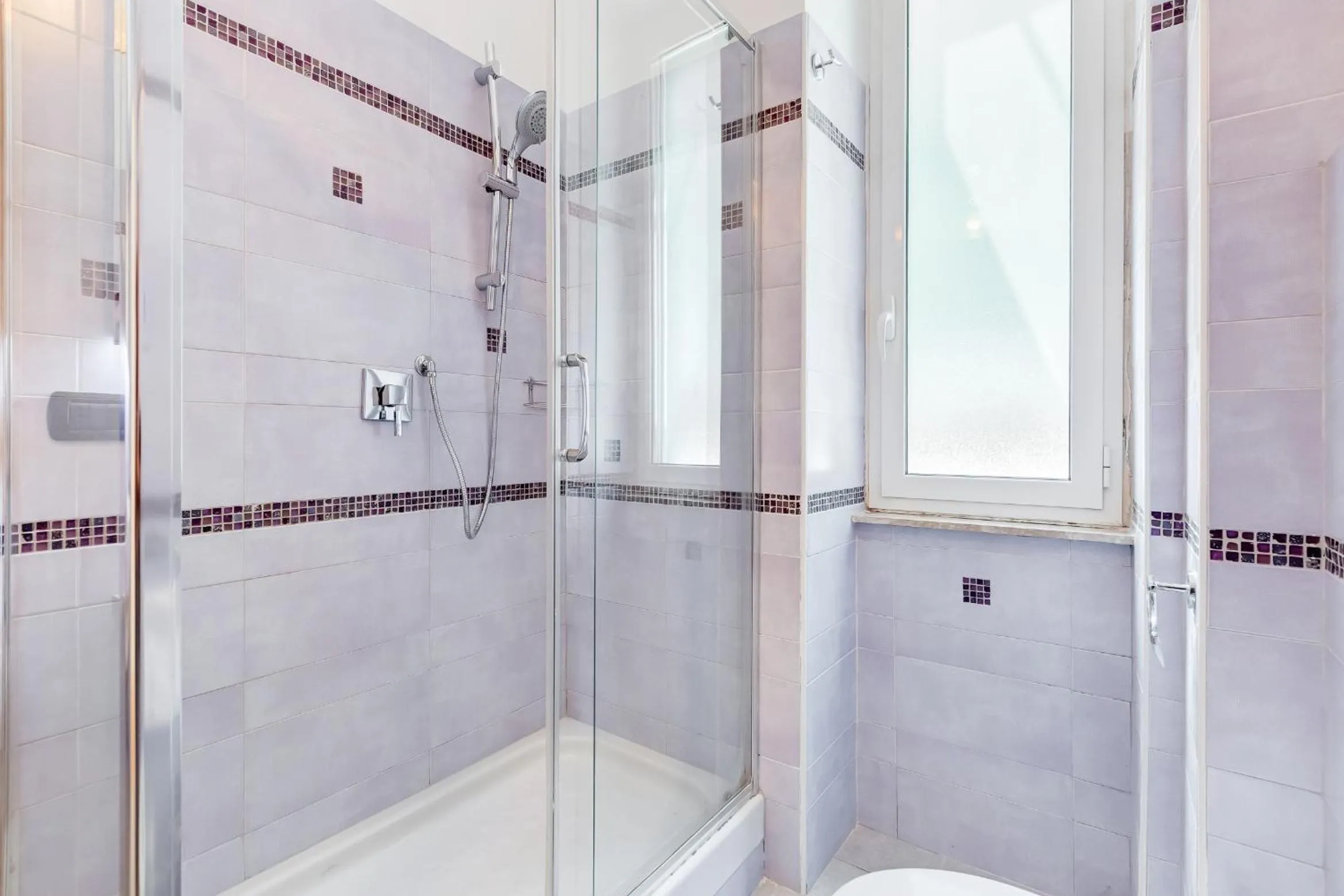 Shower in Vaticano Private Apartment