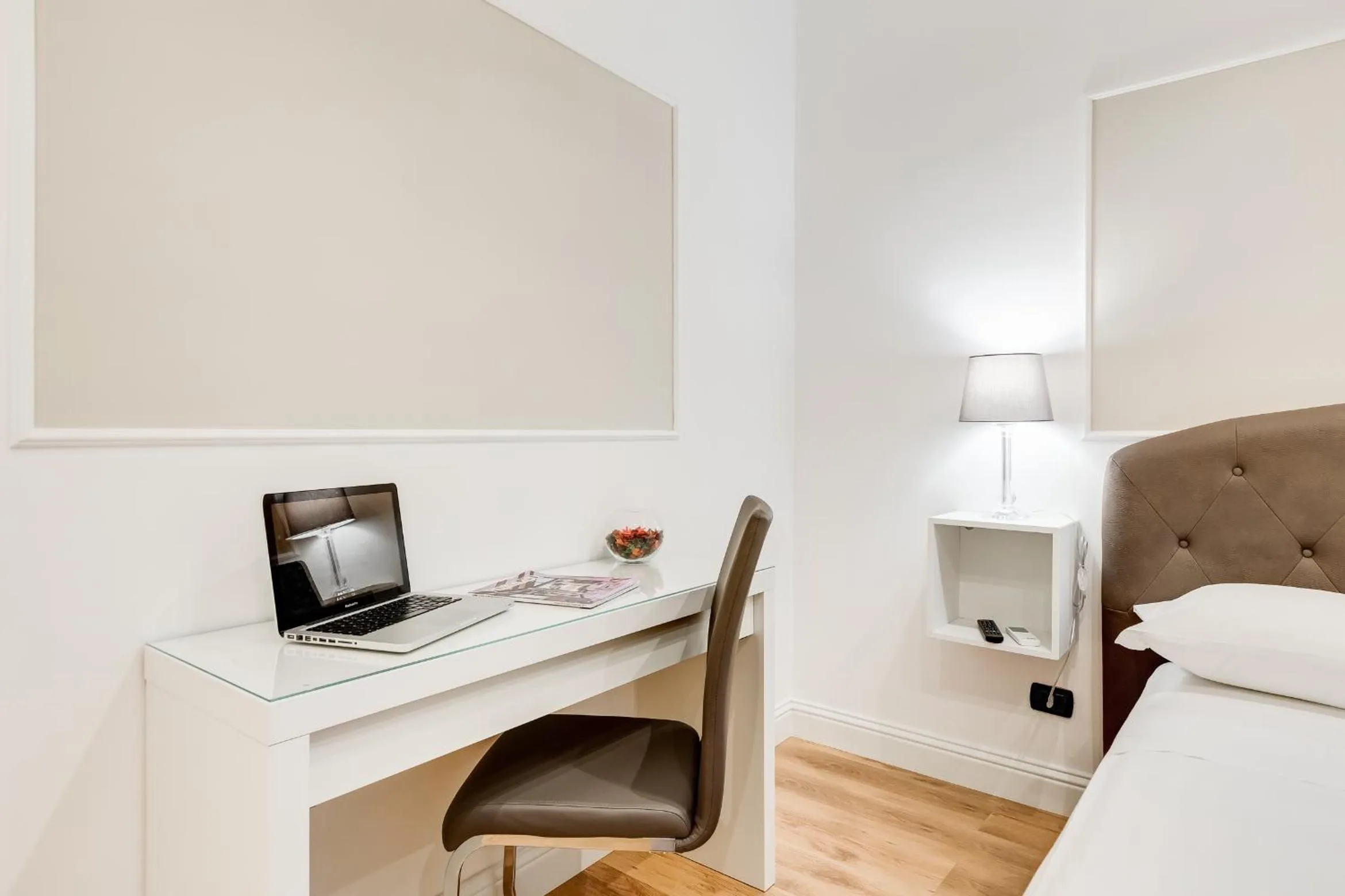 Nearby landmark, Bed in Vaticano Private Apartment