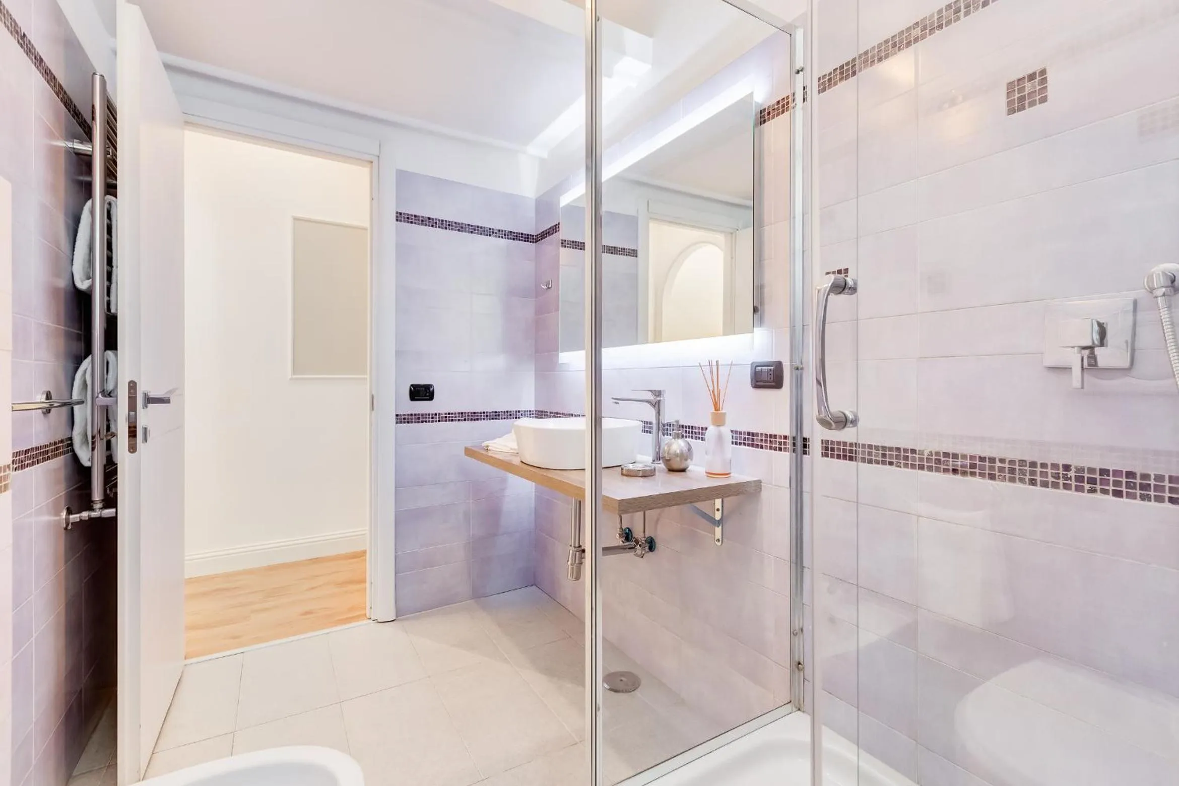 Shower in Vaticano Private Apartment