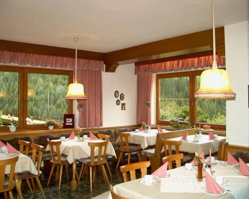 Restaurant/places to eat in Gästehaus Elfriede