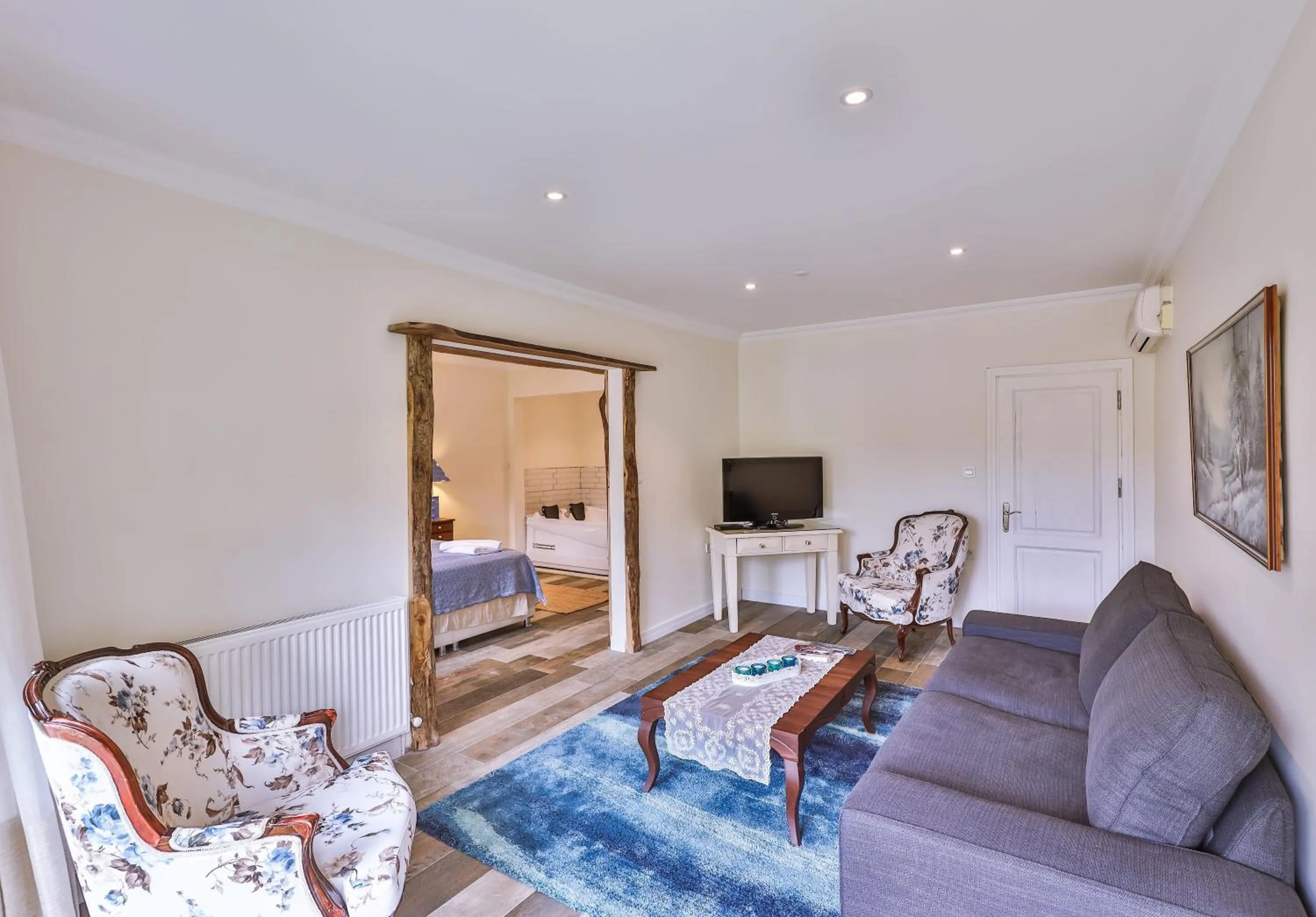 Photo of the whole room, Bed in Park Mandalin Hotel - Adult only