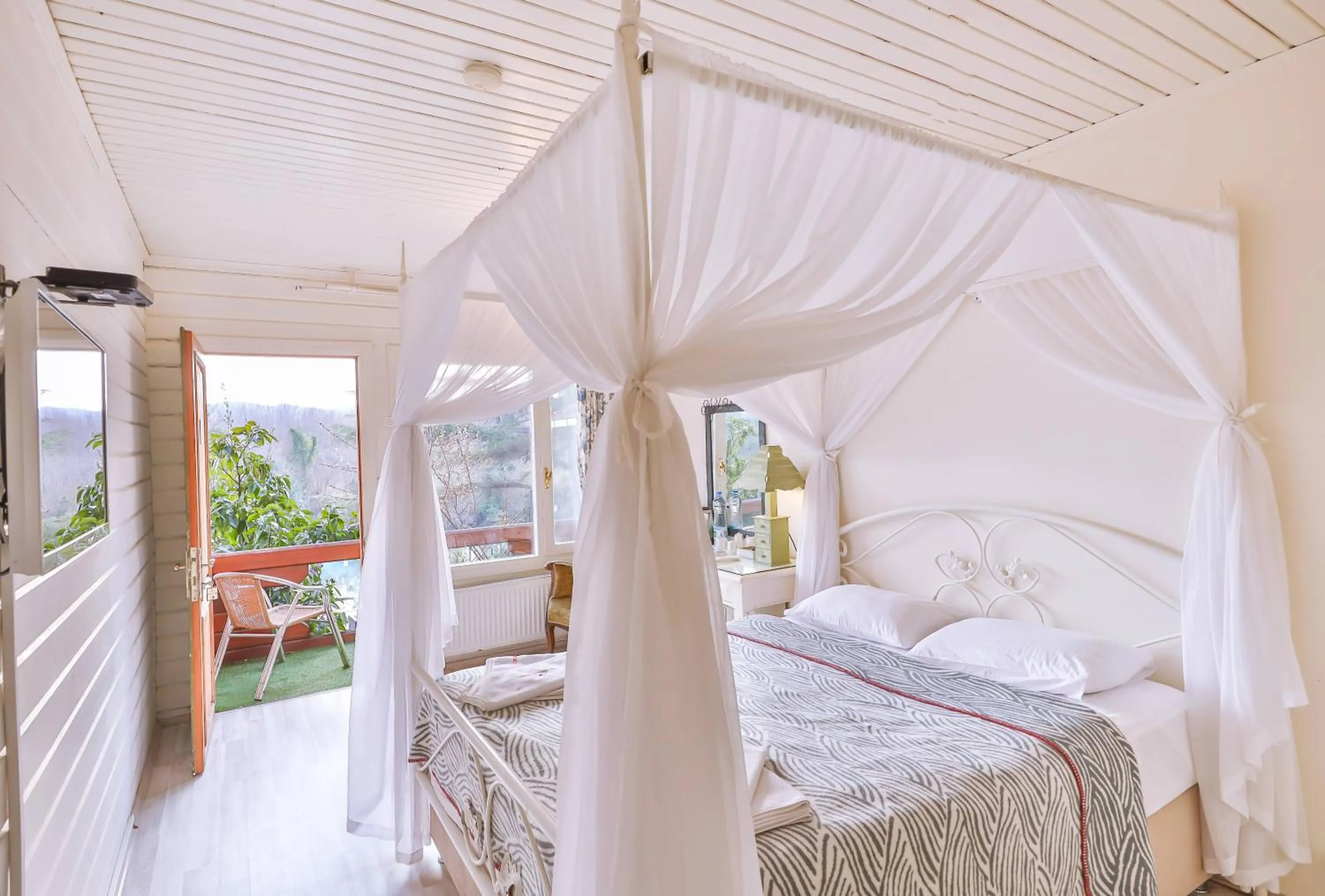 Bedroom, Bed in Park Mandalin Hotel - Adult only