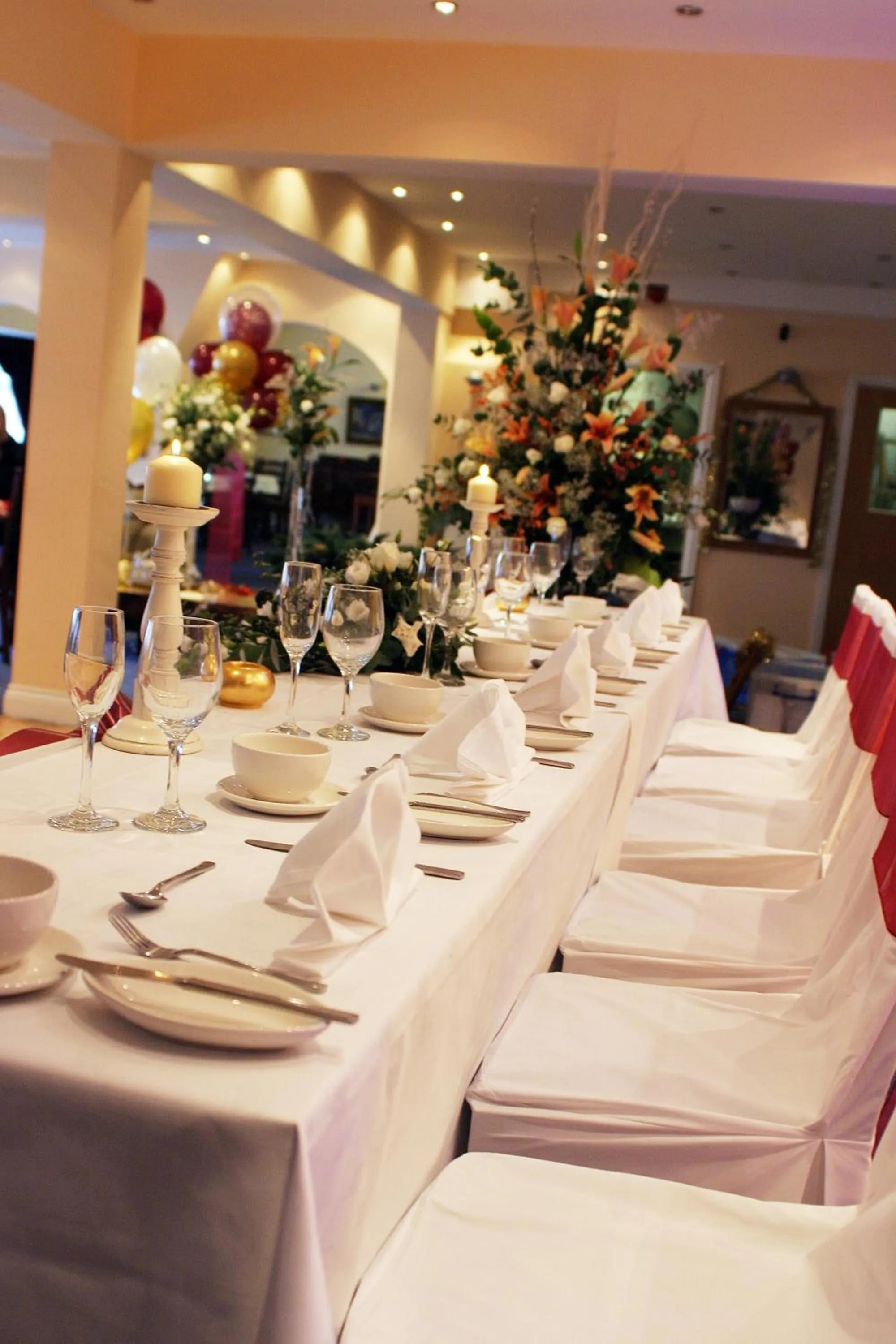 Restaurant/places to eat in Gatwick Cambridge Hotel