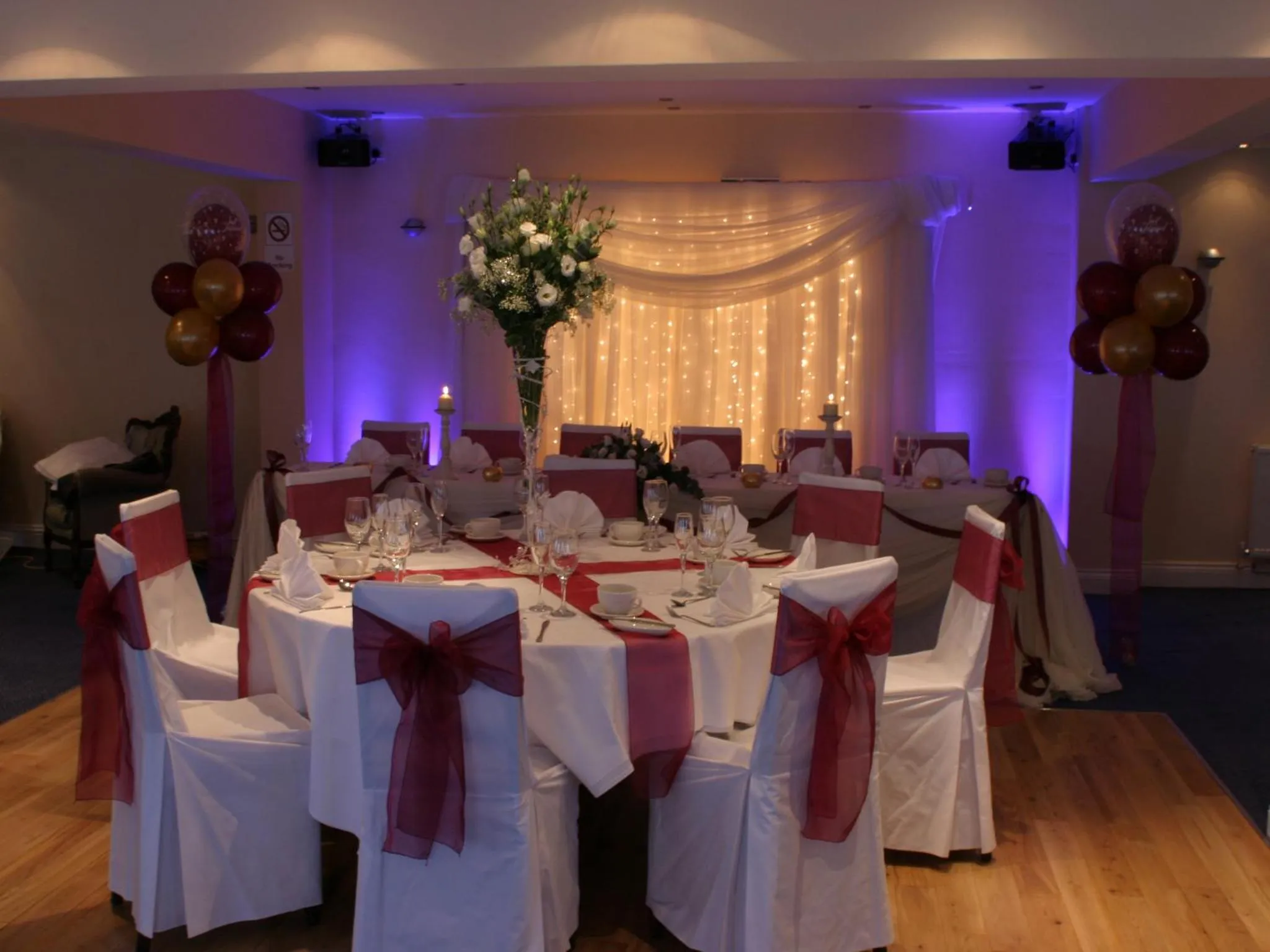 Restaurant/places to eat in Gatwick Cambridge Hotel