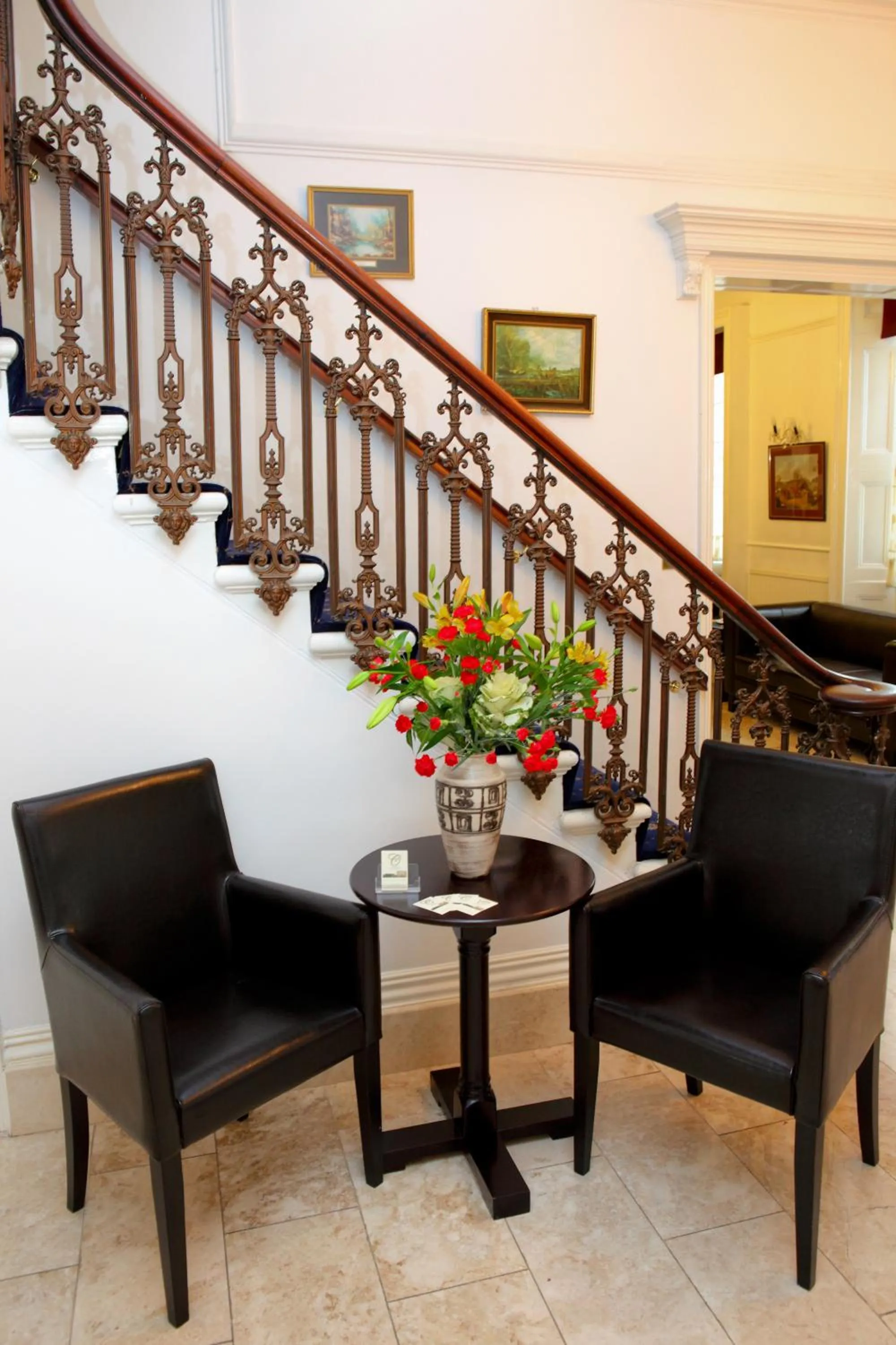 Lobby or reception in Gatwick Cambridge Hotel